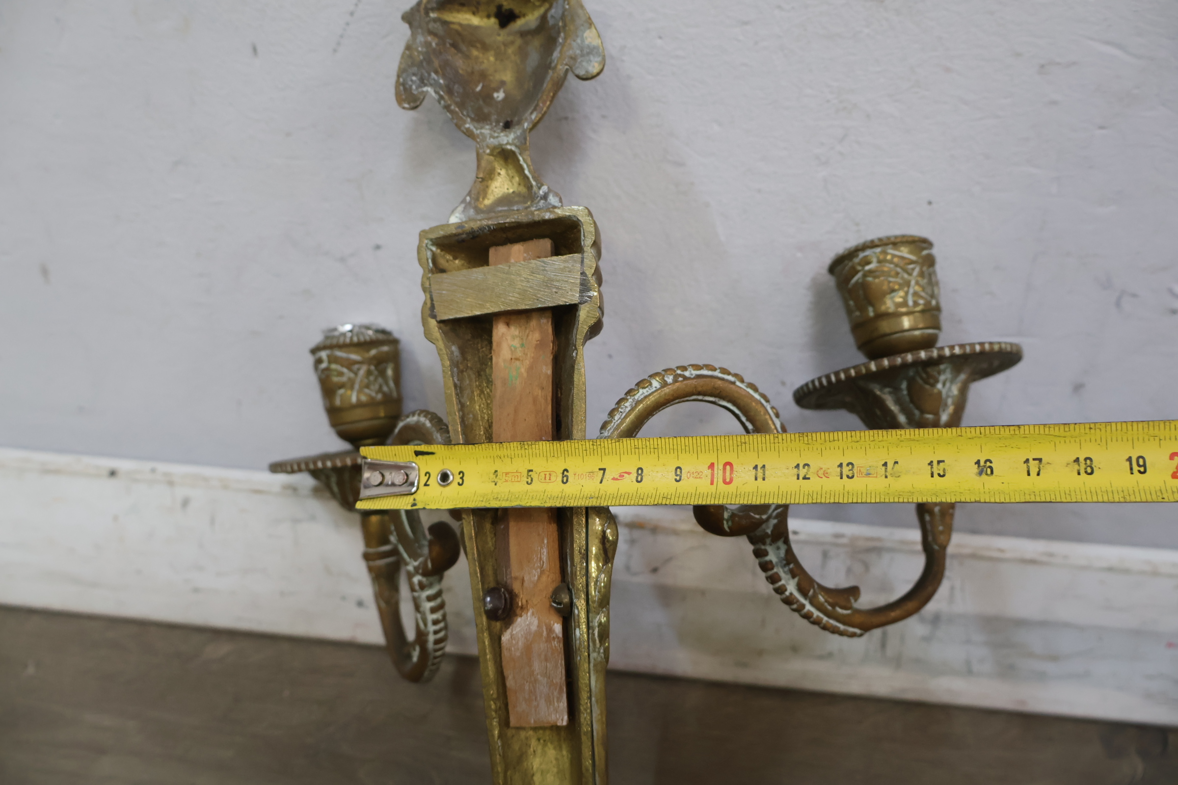 Set koperkleurige kandelaars en wandkandelaars en assortiment – foto 19 – kavel bij GSD Auctions, Zoeterwoude