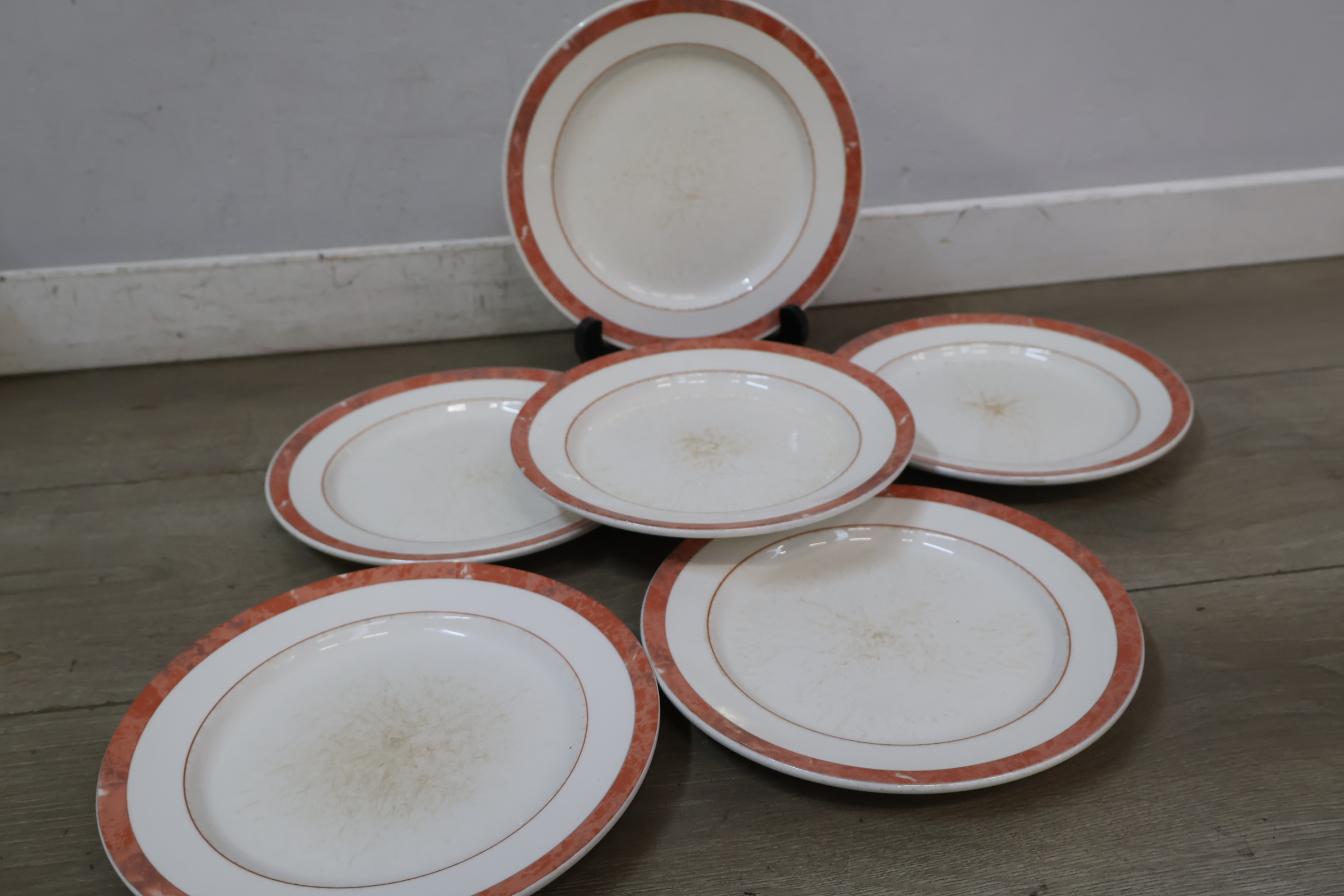 Serviesset met oranje bies – foto 11 – kavel bij GSD Auctions, Zoeterwoude