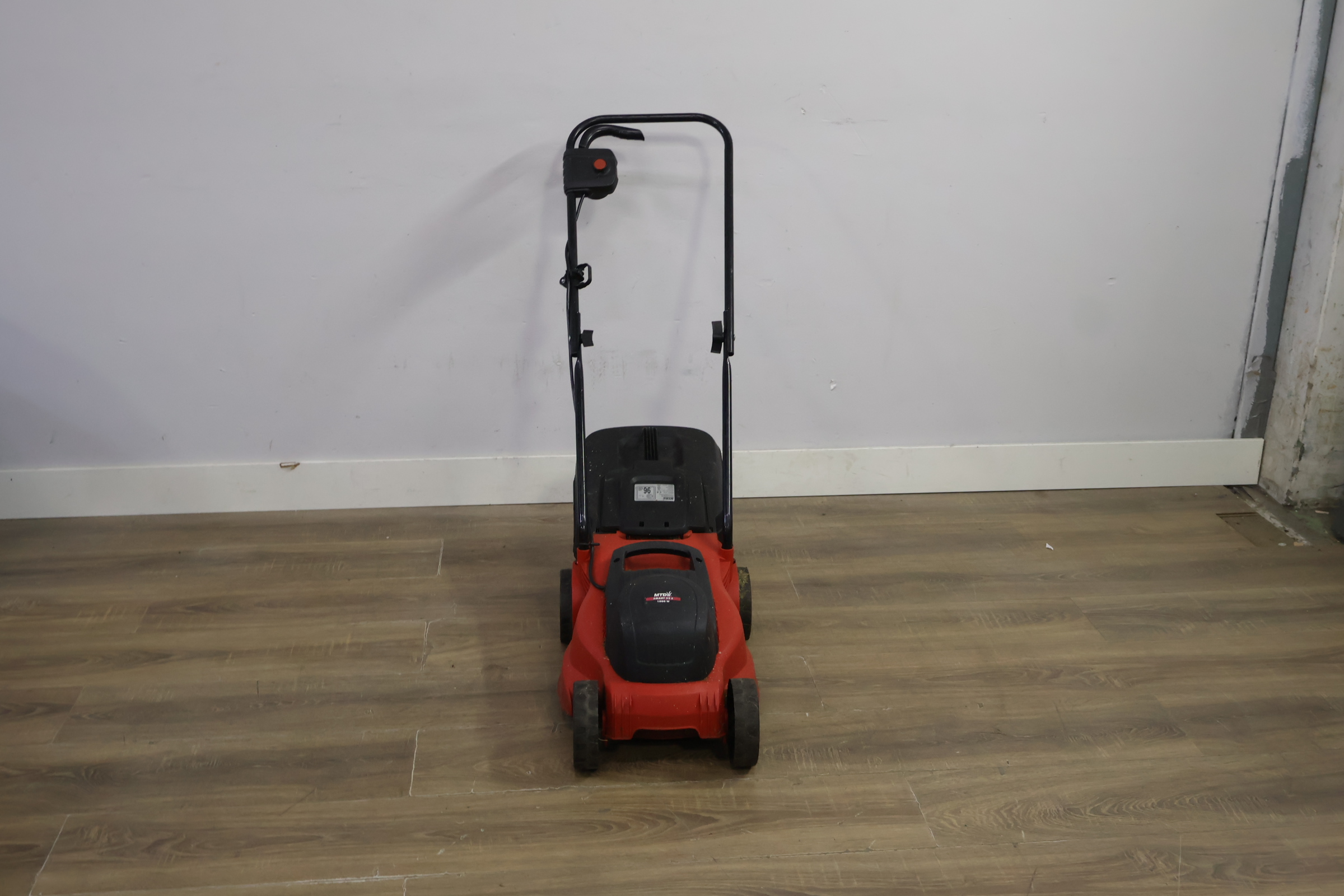 Elektrische Grasmaaier - MTD Smart 32E 1000W – foto 11 – kavel bij GSD Auctions, Zoeterwoude