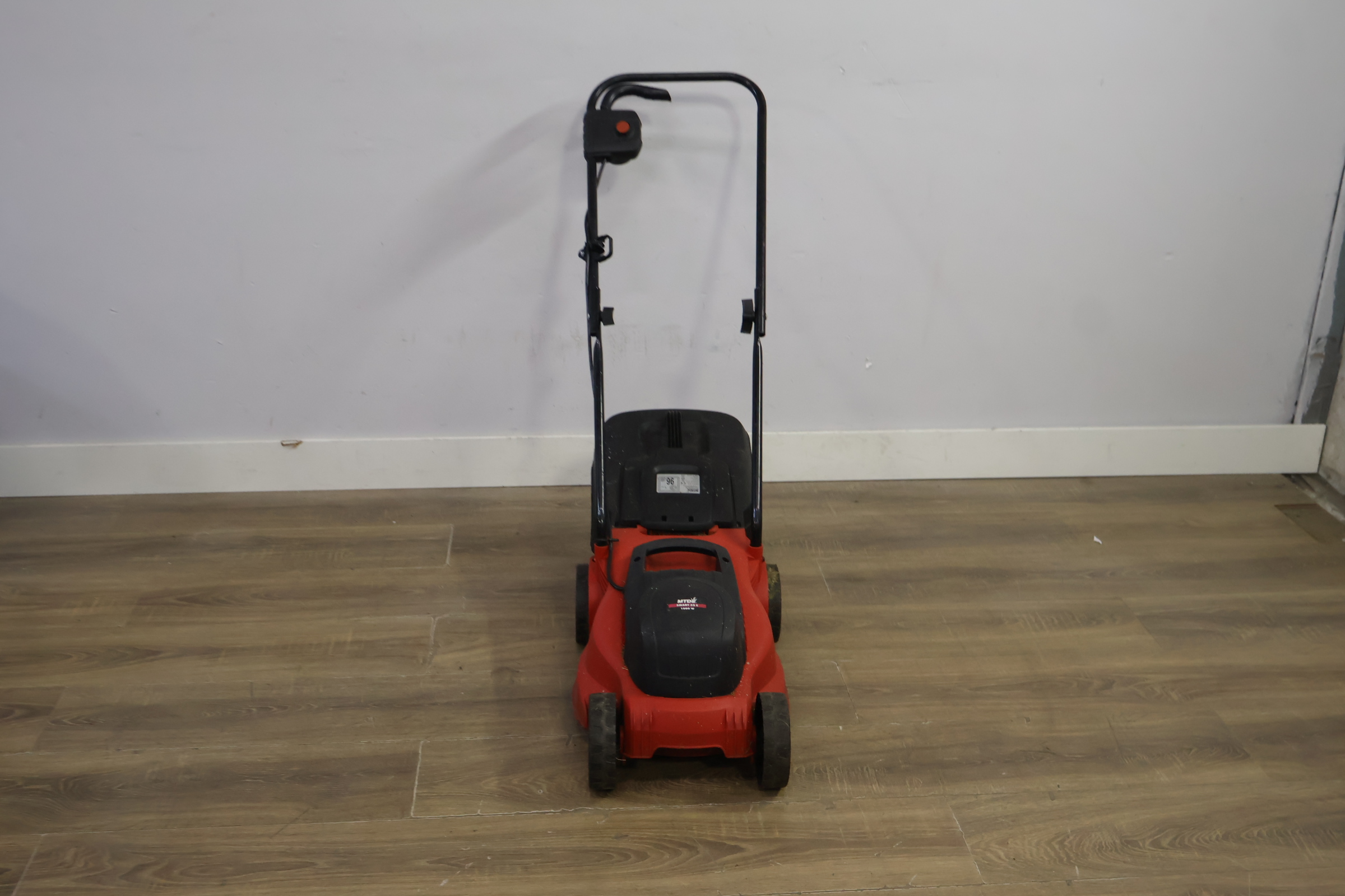Elektrische Grasmaaier - MTD Smart 32E 1000W – foto 12 – kavel bij GSD Auctions, Zoeterwoude