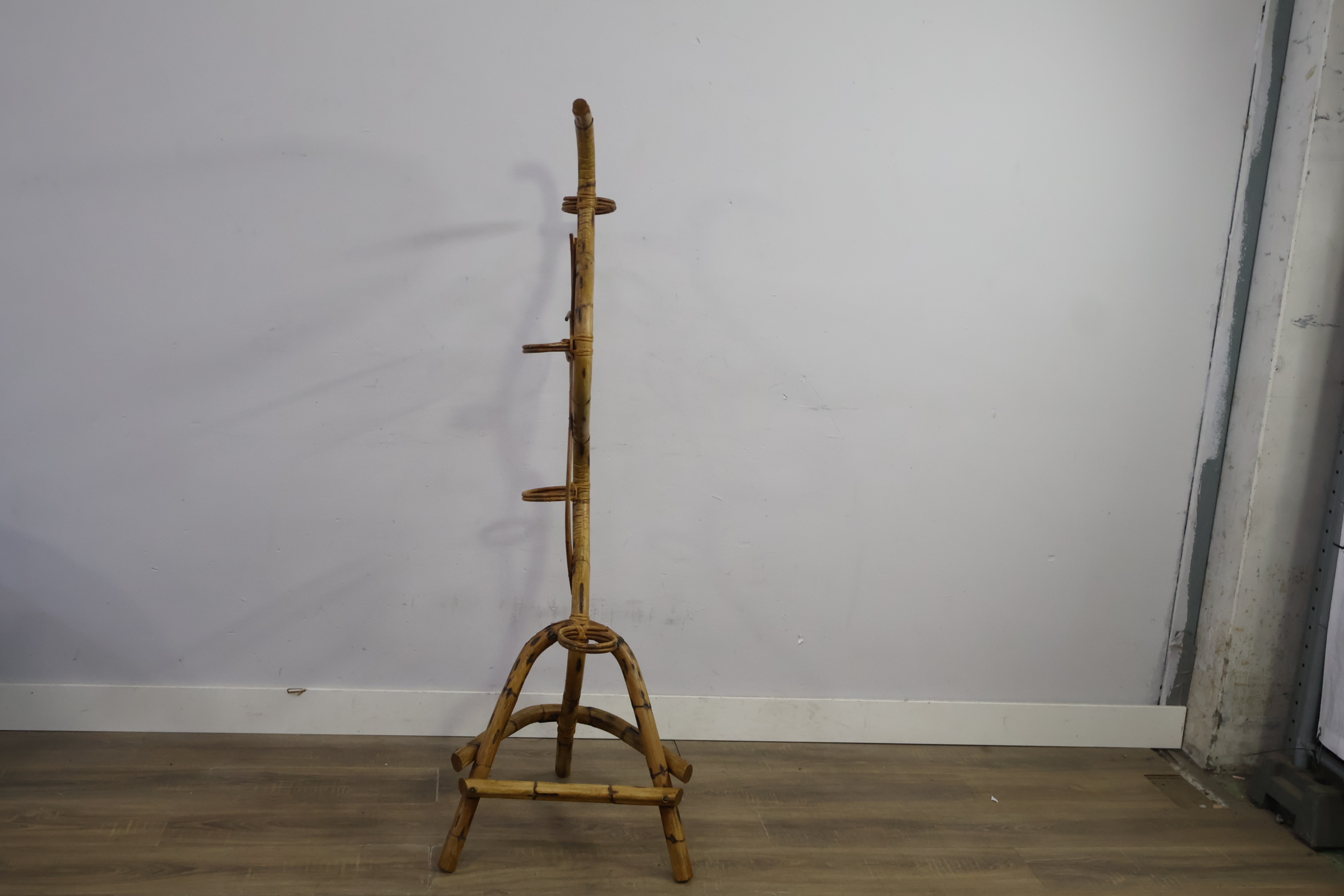 Vintage Rotan Plantenstandaard - Jaren '60 – foto 4 – kavel bij GSD Auctions, Zoeterwoude