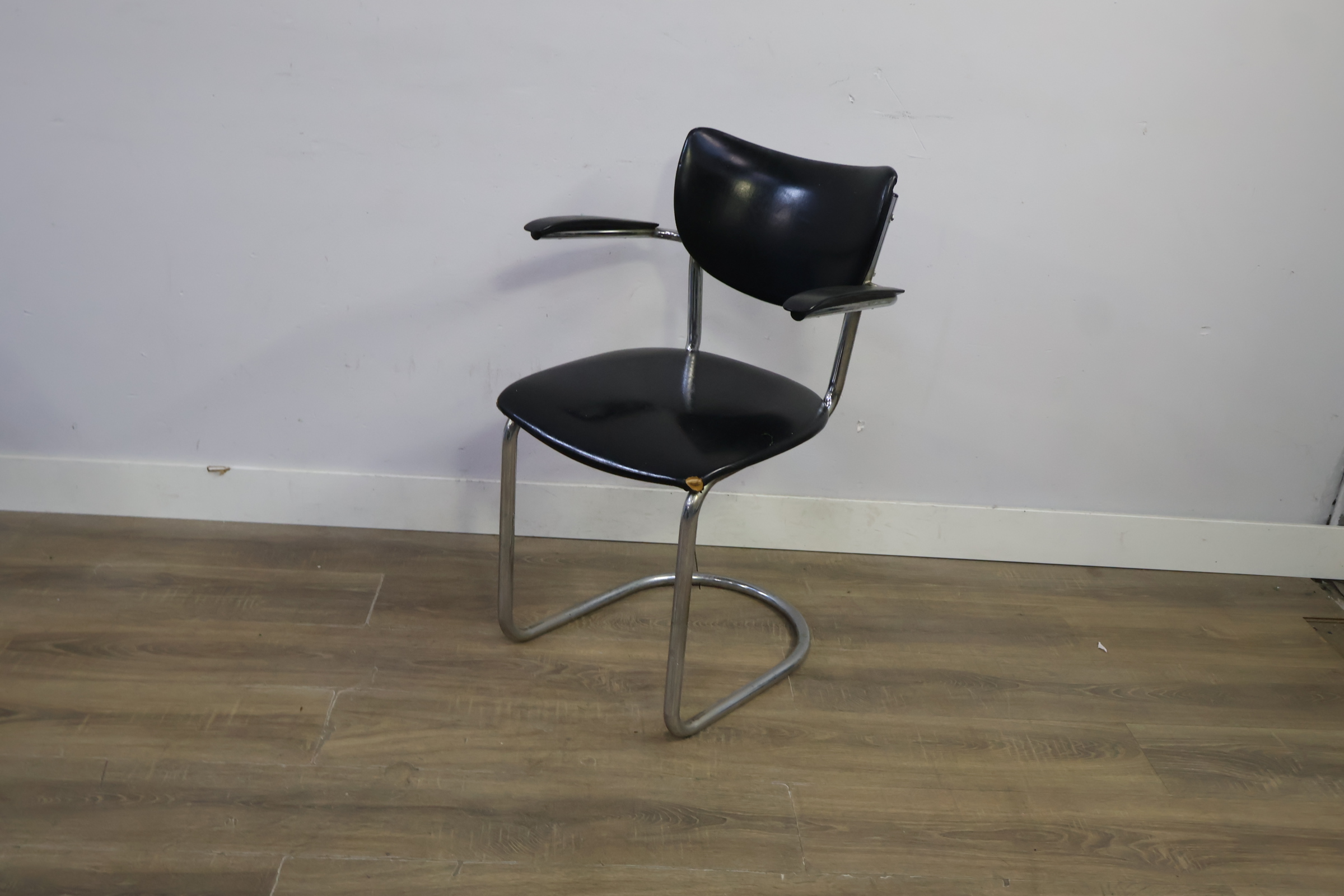 Vintage 'De Wit 3011' Buisframe Stoel met Skai - Jaren '50 – foto 9 – kavel bij GSD Auctions, Zoeterwoude