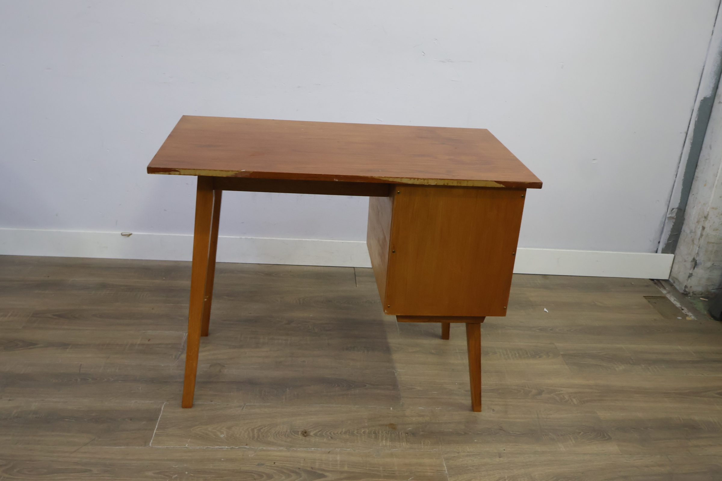 Vintage Bureau - Schrijftafel - Jaren '60 – foto 5 – kavel bij GSD Auctions, Zoeterwoude