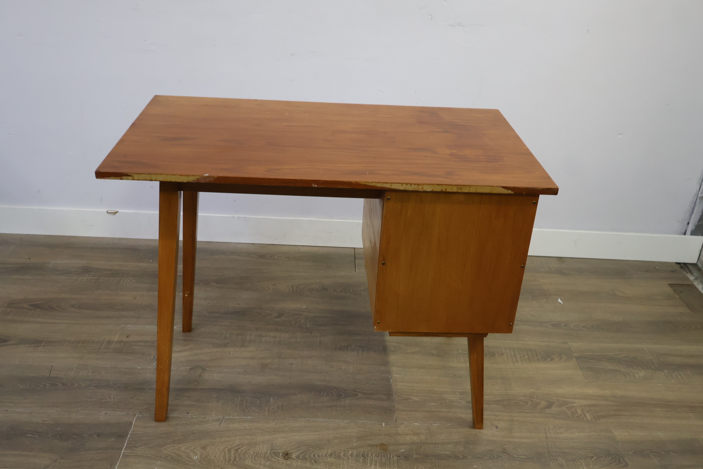 Vintage Bureau - Schrijftafel - Jaren '60 – foto 6 – kavel bij GSD Auctions, Zoeterwoude
