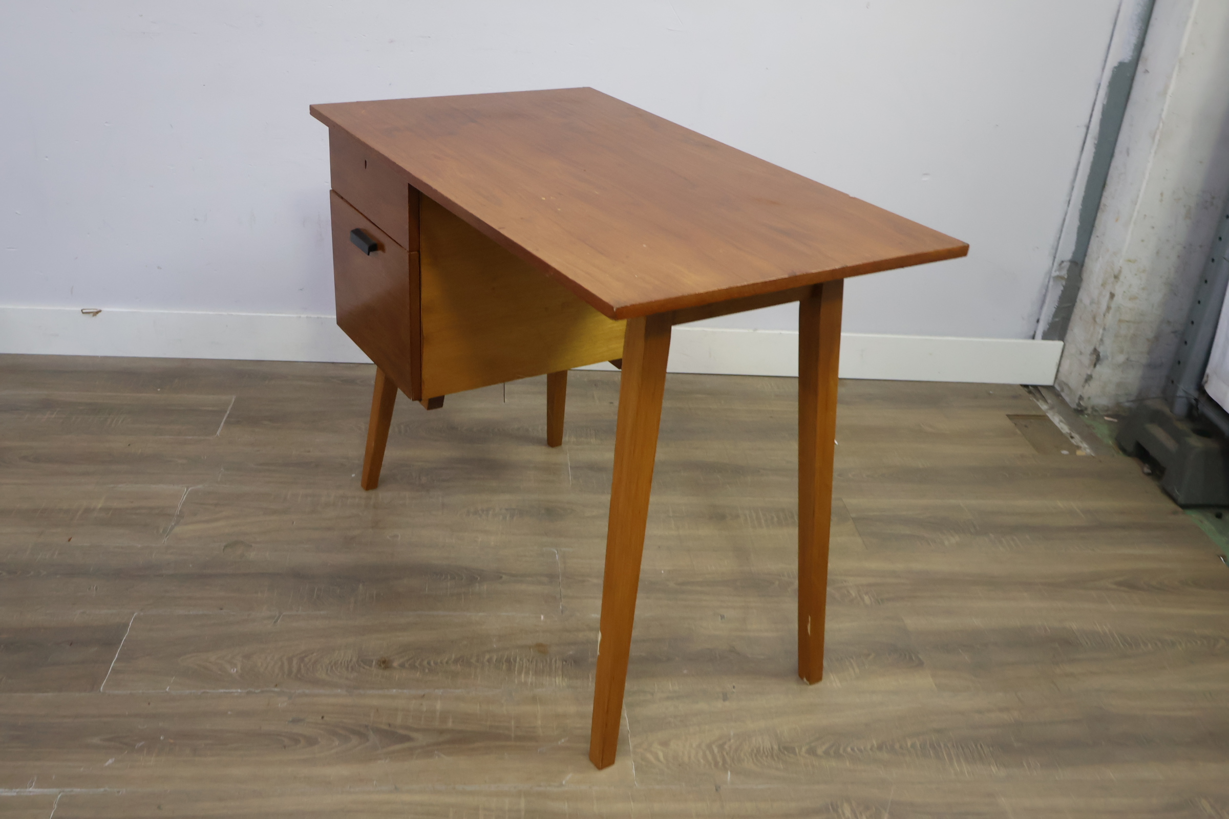 Vintage Bureau - Schrijftafel - Jaren '60 – foto 10 – kavel bij GSD Auctions, Zoeterwoude