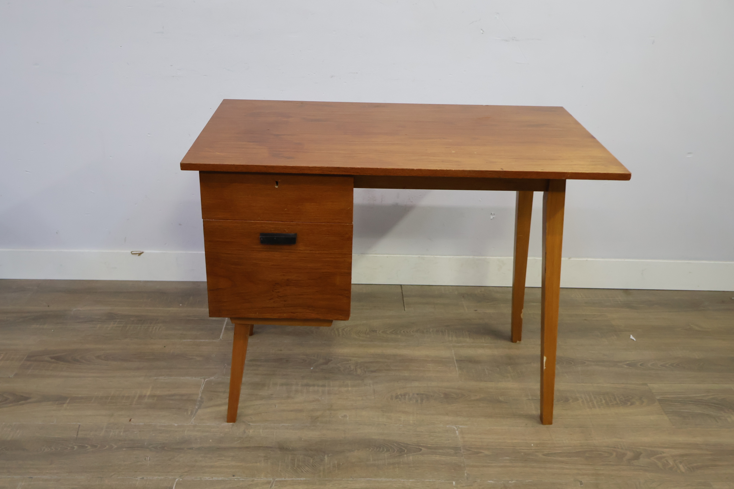 Vintage Bureau - Schrijftafel - Jaren '60 – foto 13 – kavel bij GSD Auctions, Zoeterwoude