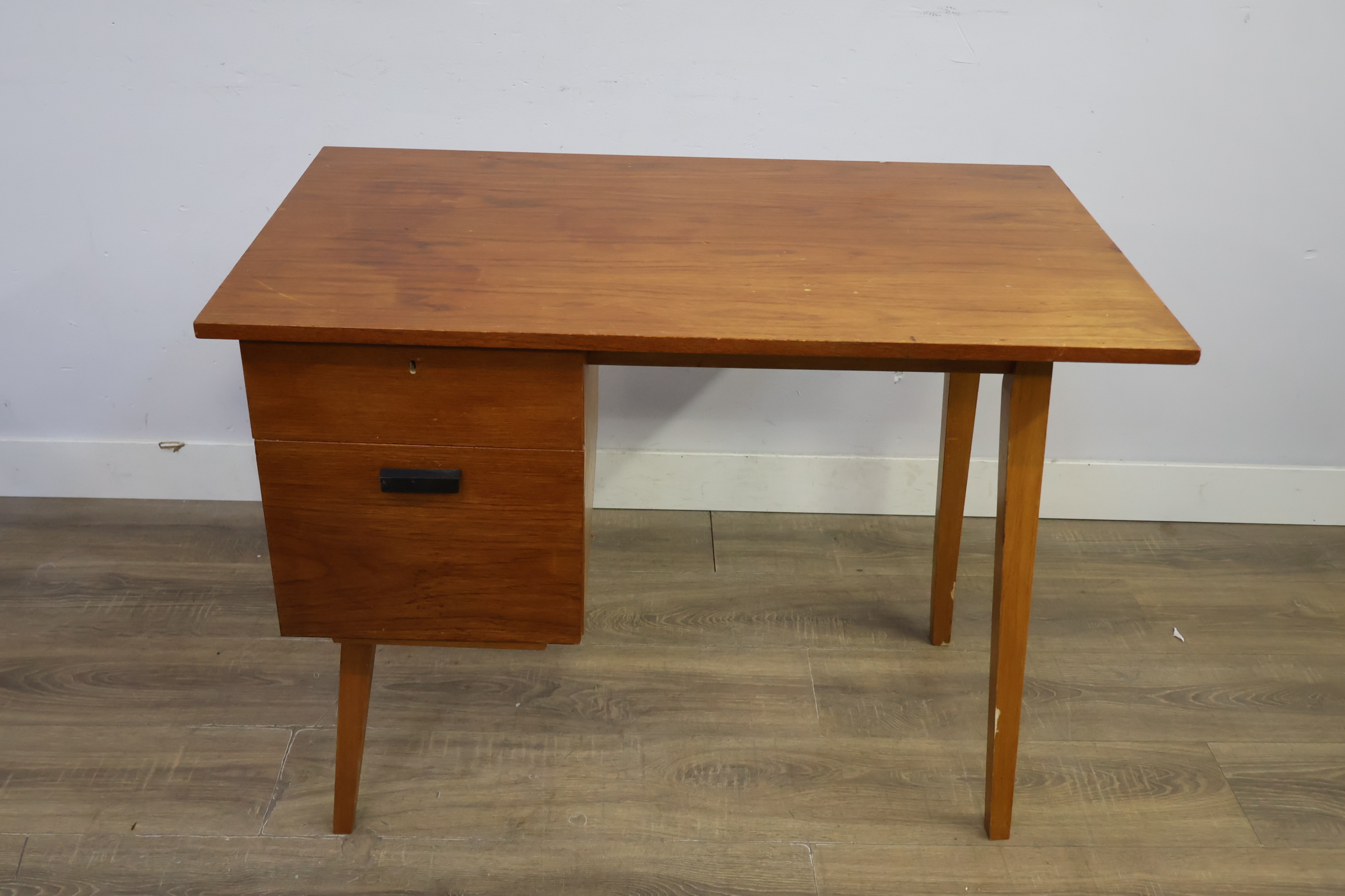Vintage Bureau - Schrijftafel - Jaren '60 – foto 14 – kavel bij GSD Auctions, Zoeterwoude