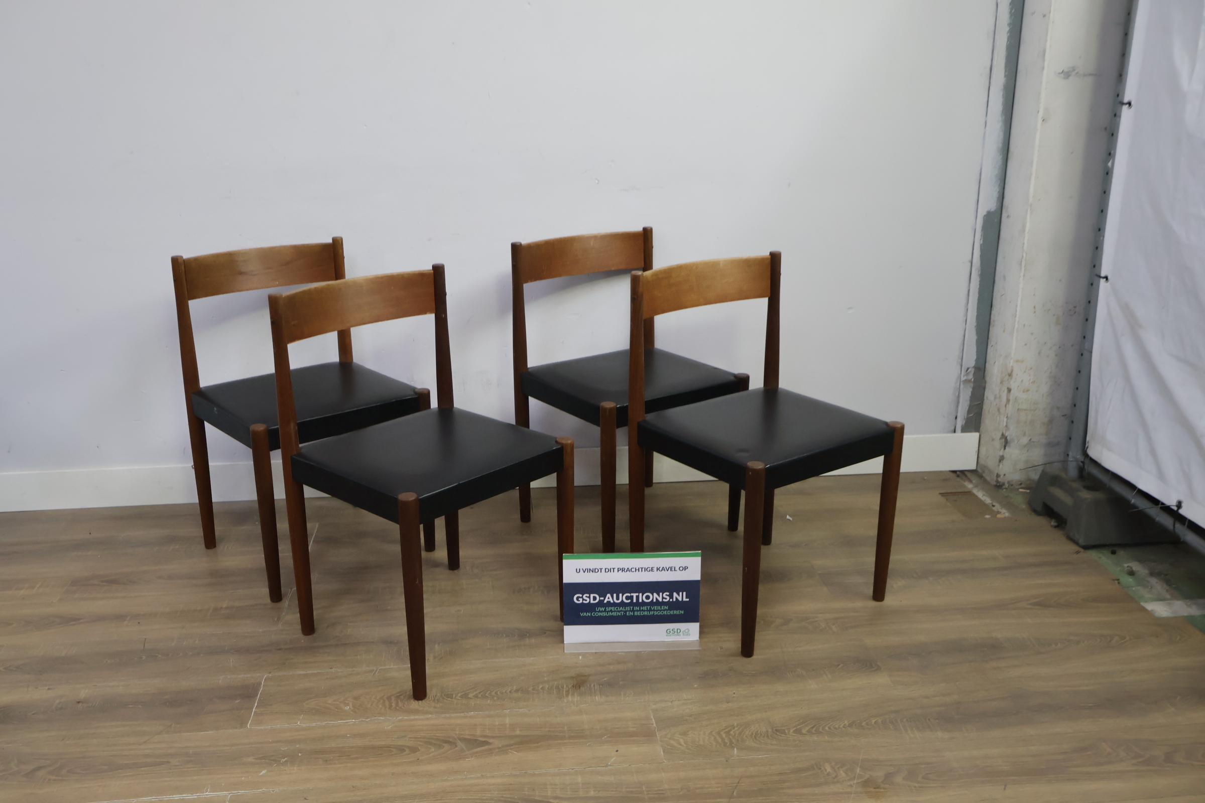 4 Eetkamerstoelen - Poul M. Volther voor Frem Røjle, Denemarken, jaren 60 – foto 2 – kavel bij GSD Auctions, Zoeterwoude