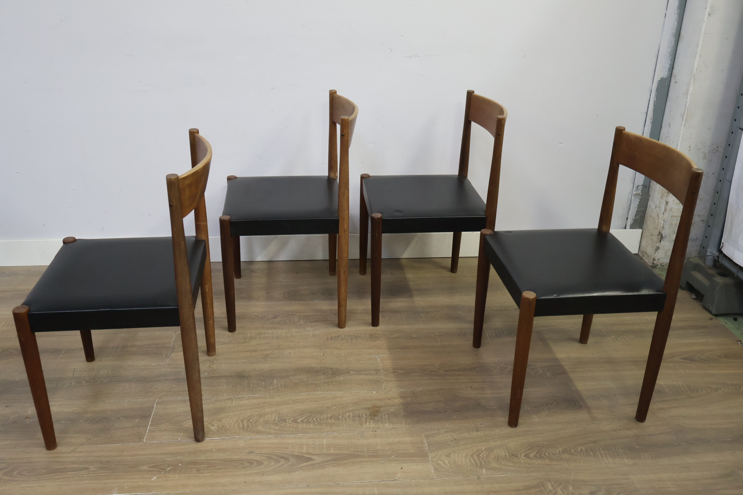 4 Eetkamerstoelen - Poul M. Volther voor Frem Røjle, Denemarken, jaren 60 – foto 8 – kavel bij GSD Auctions, Zoeterwoude