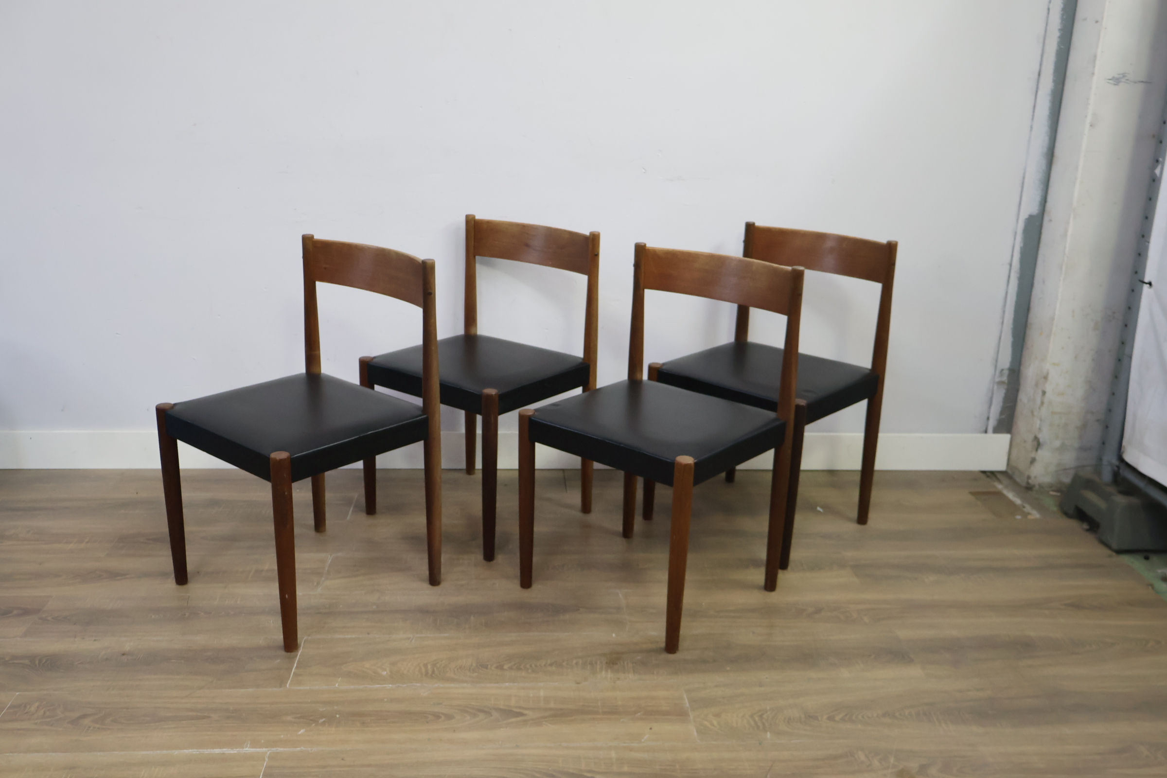4 Eetkamerstoelen - Poul M. Volther voor Frem Røjle, Denemarken, jaren 60 – foto 9 – kavel bij GSD Auctions, Zoeterwoude