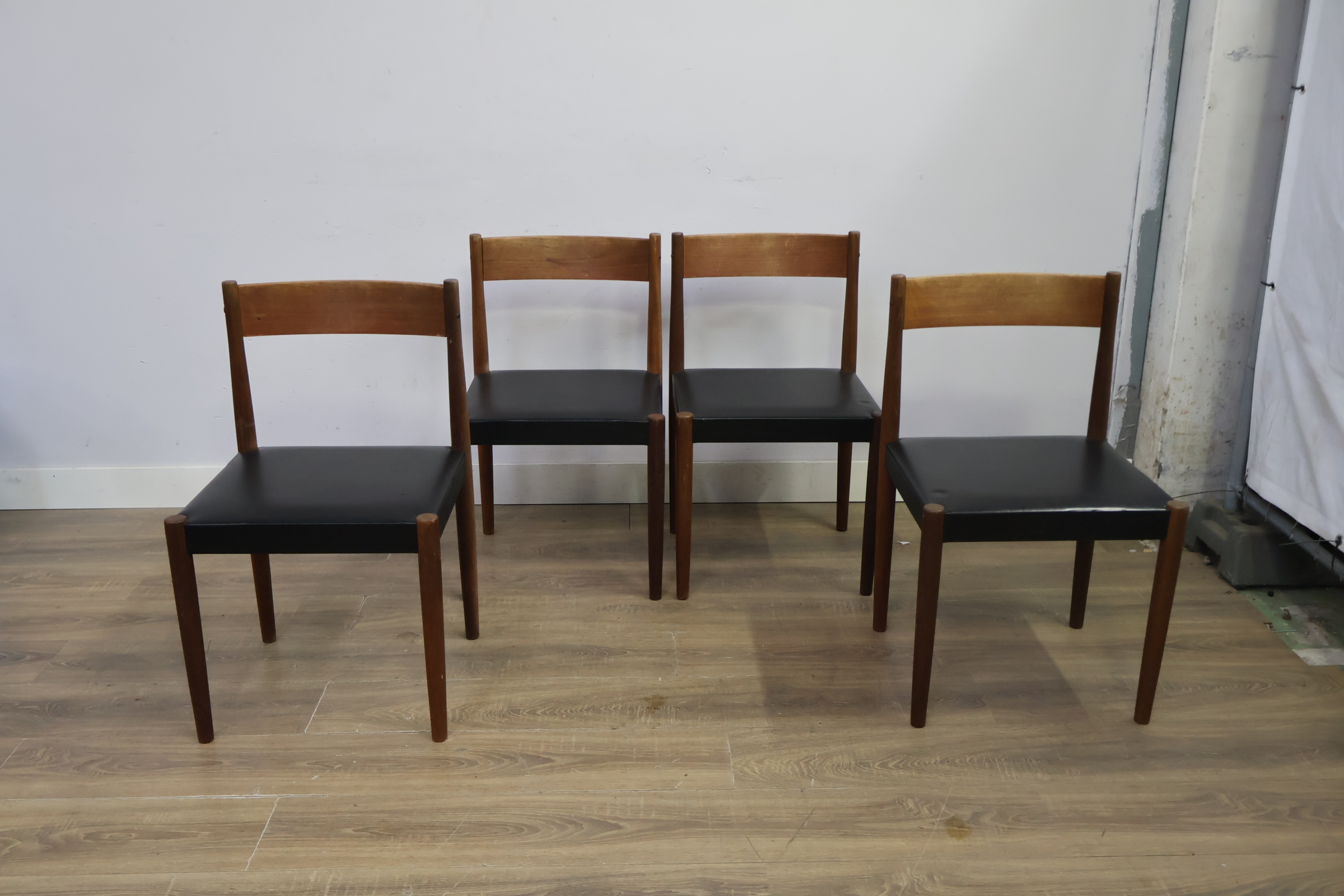 4 Eetkamerstoelen - Poul M. Volther voor Frem Røjle, Denemarken, jaren 60 – foto 11 – kavel bij GSD Auctions, Zoeterwoude