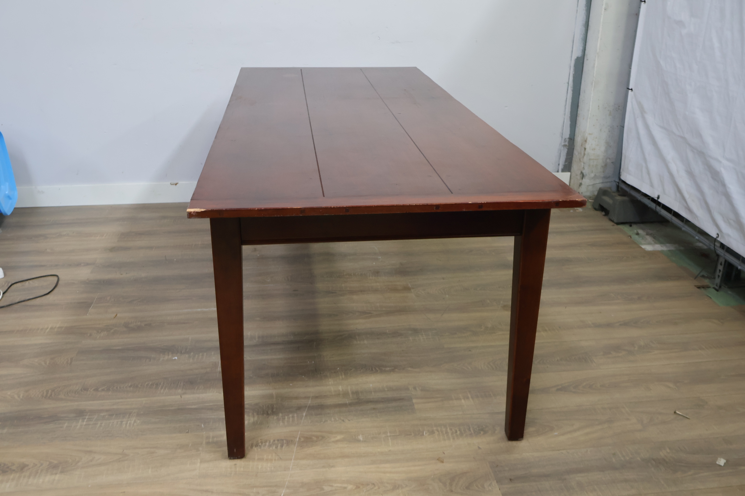 Grote Houten eettafel met lades - 220L x 90B – foto 3 – kavel bij GSD Auctions, Zoeterwoude