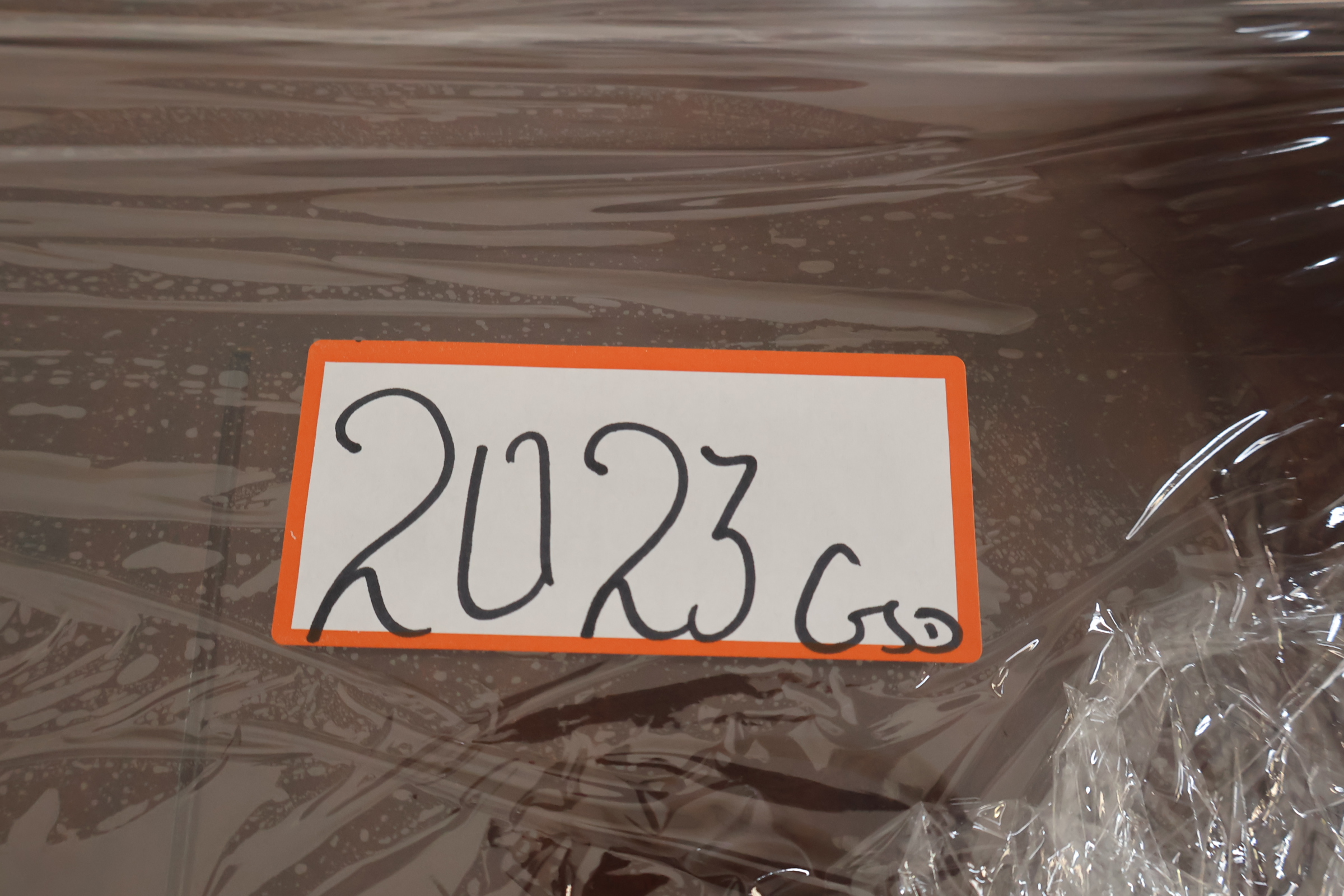 Grote Houten eettafel met lades - 220L x 90B – foto 18 – kavel bij GSD Auctions, Zoeterwoude