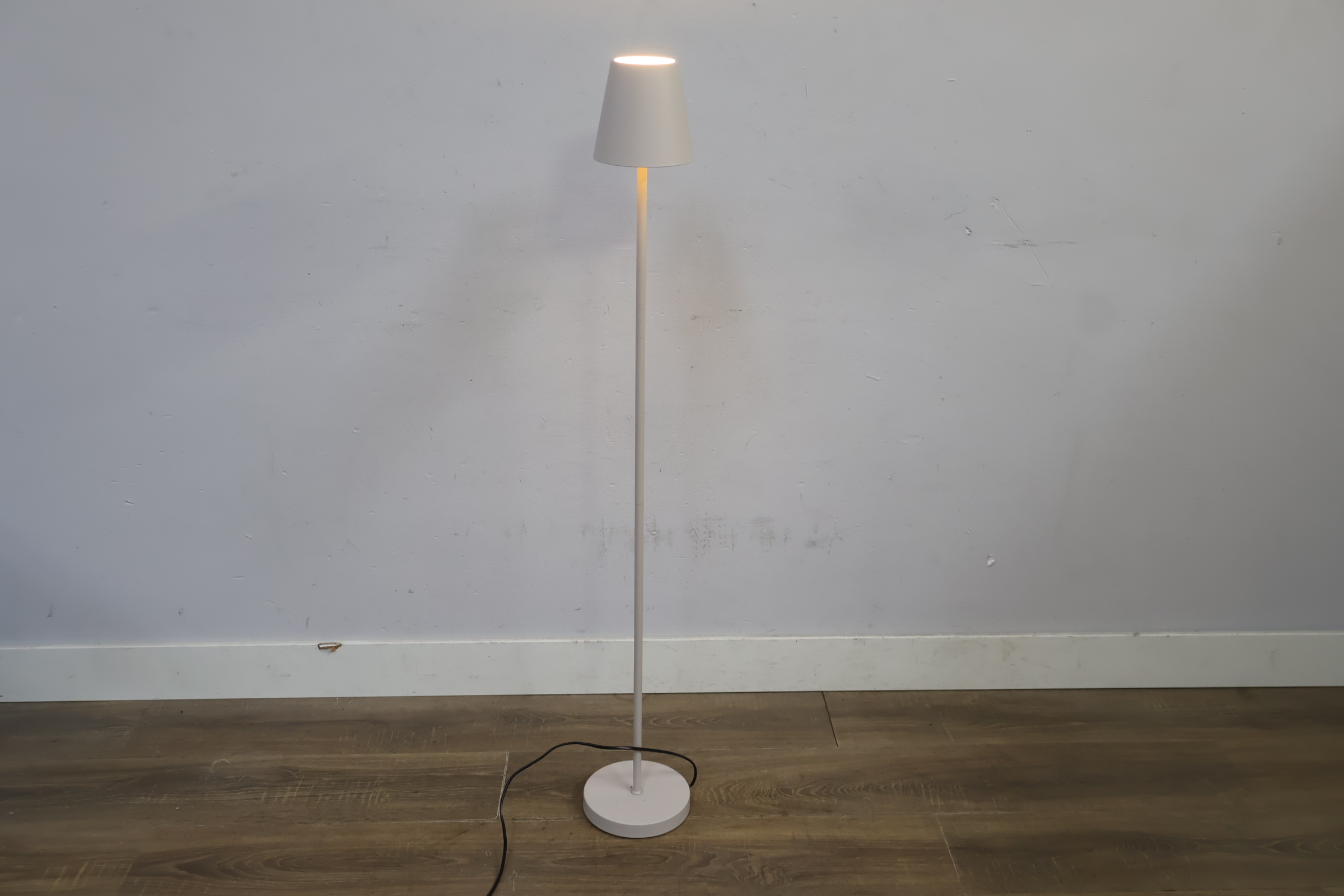 Karwei Vloerlamp – foto 5 – kavel bij GSD Auctions, Zoeterwoude