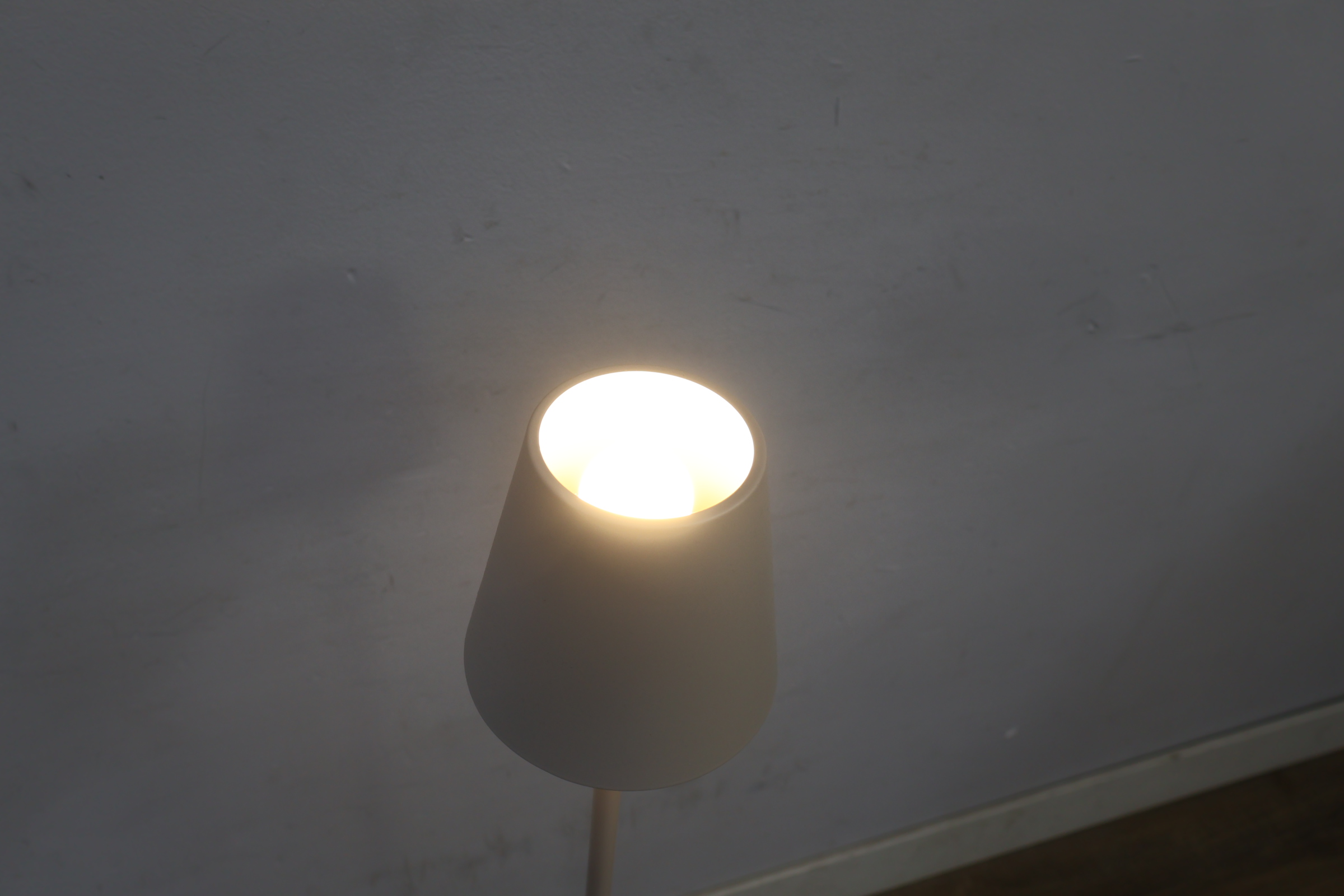 Karwei Vloerlamp – foto 6 – kavel bij GSD Auctions, Zoeterwoude