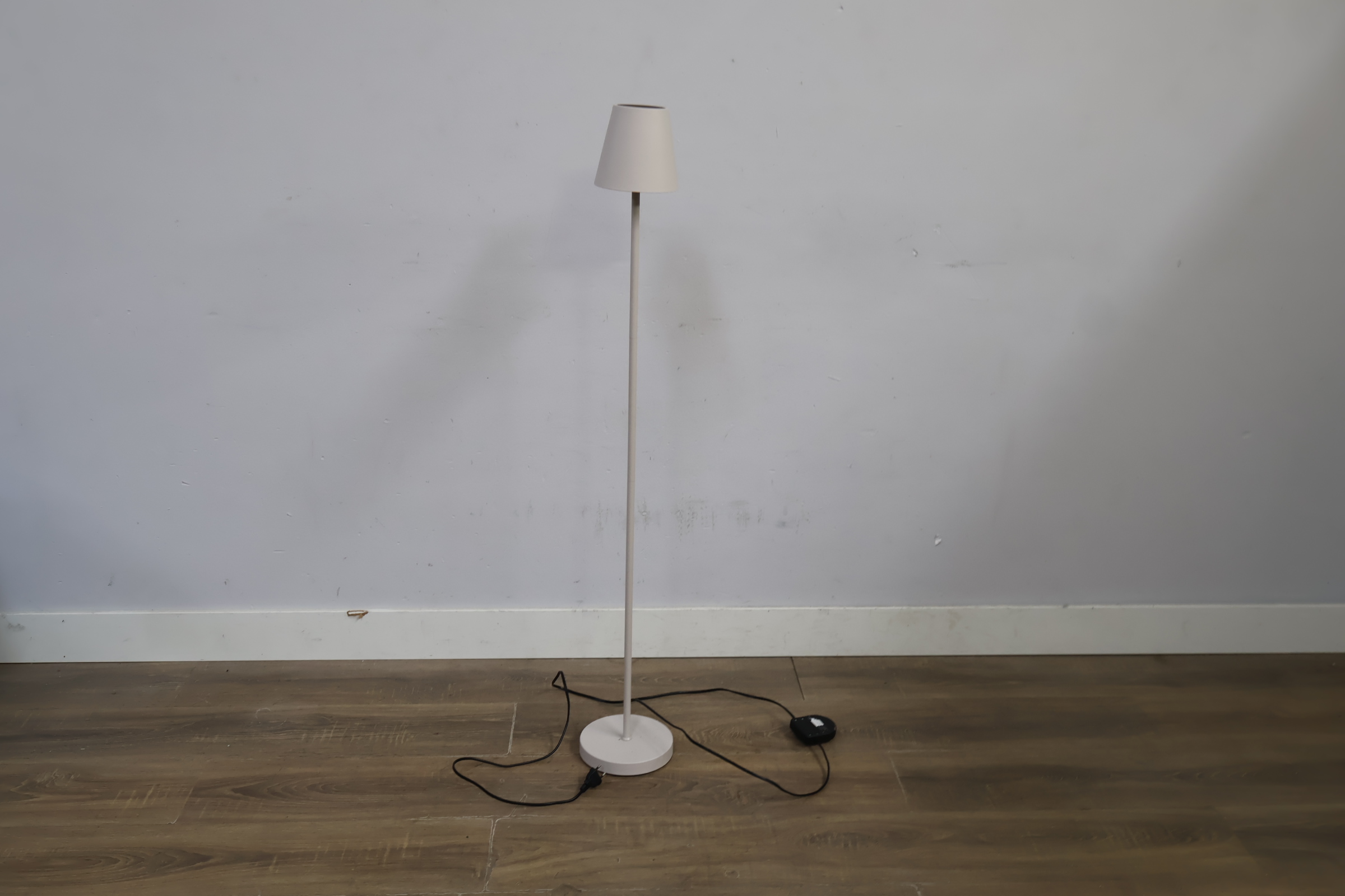 Karwei Vloerlamp – foto 7 – kavel bij GSD Auctions, Zoeterwoude
