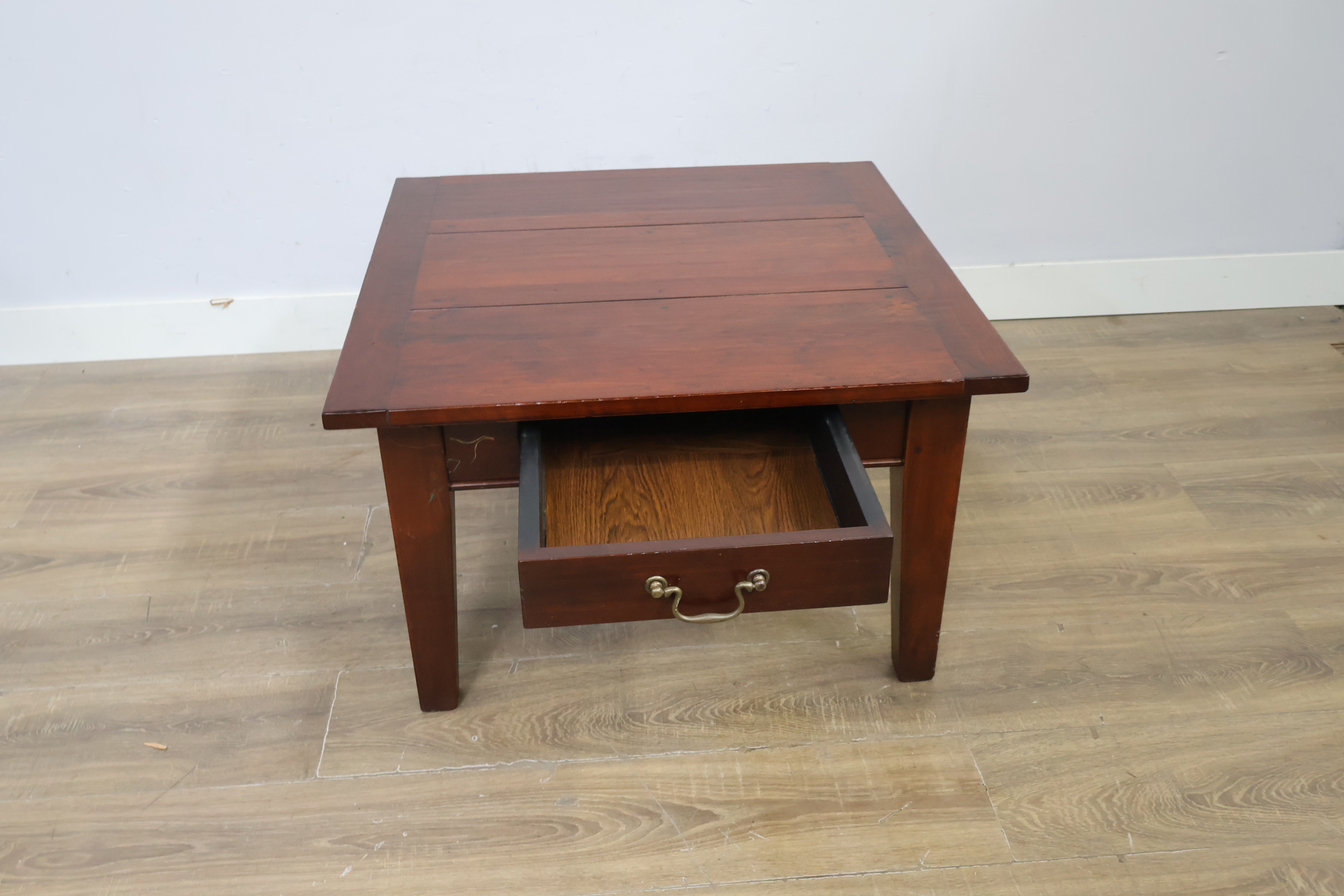 Salontafel met lade – foto 13 – kavel bij GSD Auctions, Zoeterwoude