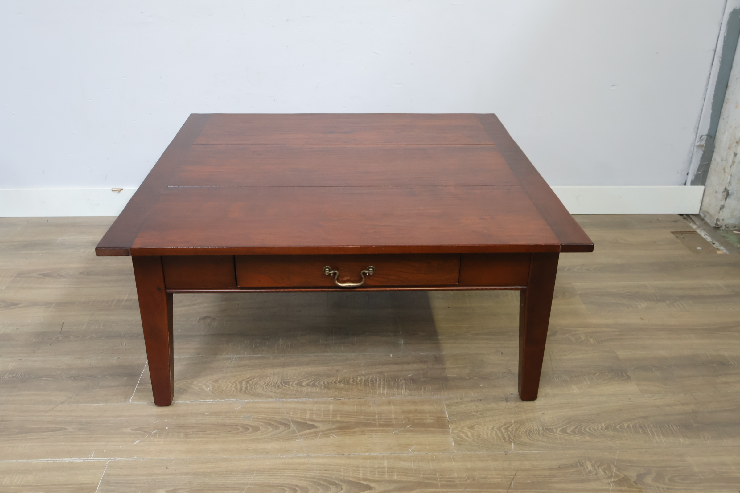 Houten salontafel met lade – foto 5 – kavel bij GSD Auctions, Zoeterwoude