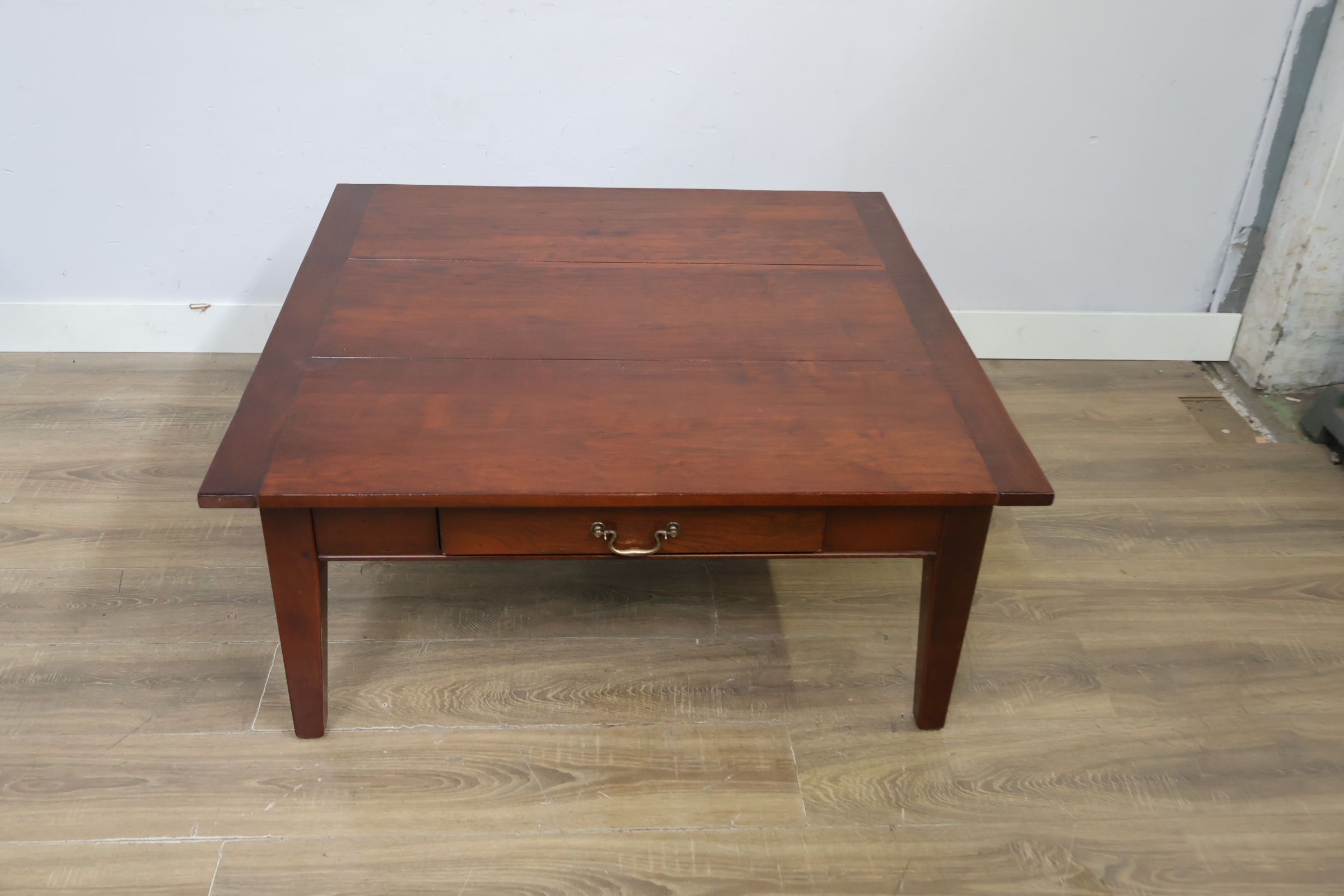 Houten salontafel met lade – foto 7 – kavel bij GSD Auctions, Zoeterwoude