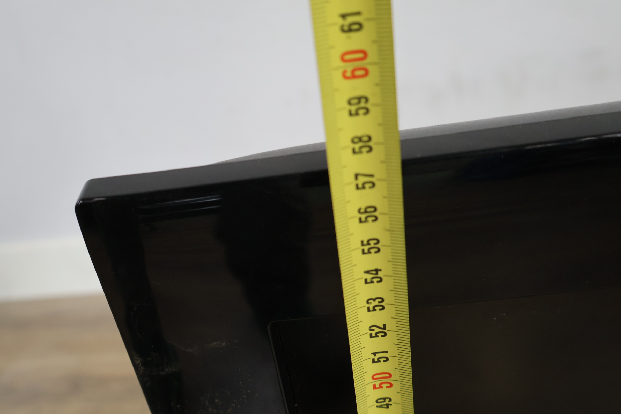 Samsung televisie met afstandsbediening - 32'inch – foto 21 – kavel bij GSD Auctions, Zoeterwoude