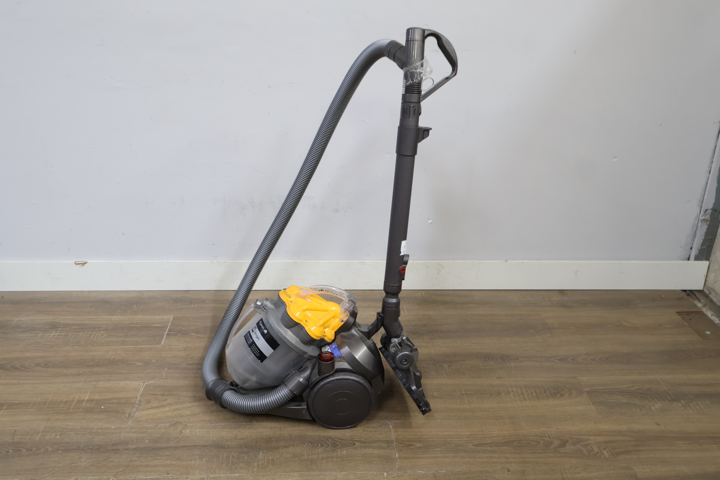 Dyson stofzuiger met cycloontechnologie – foto 9 – kavel bij GSD Auctions, Zoeterwoude