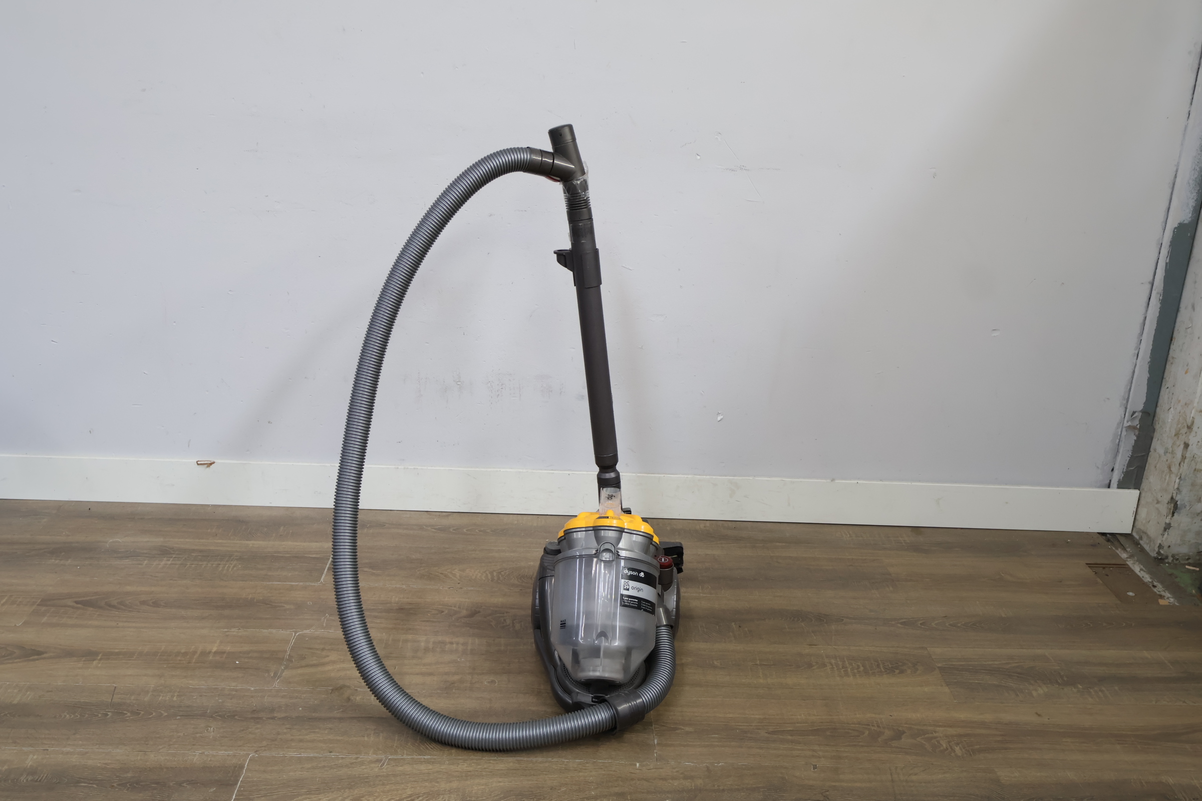 Dyson stofzuiger met cycloontechnologie – foto 11 – kavel bij GSD Auctions, Zoeterwoude
