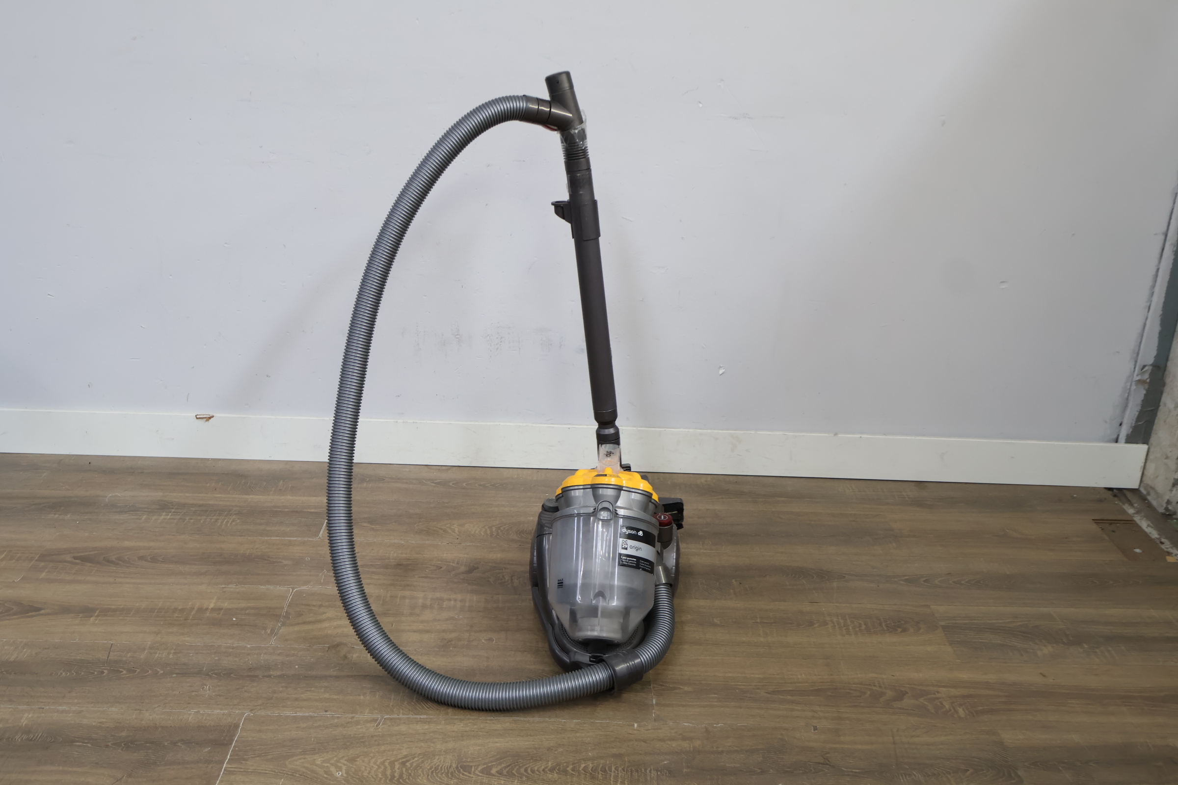 Dyson stofzuiger met cycloontechnologie – foto 12 – kavel bij GSD Auctions, Zoeterwoude