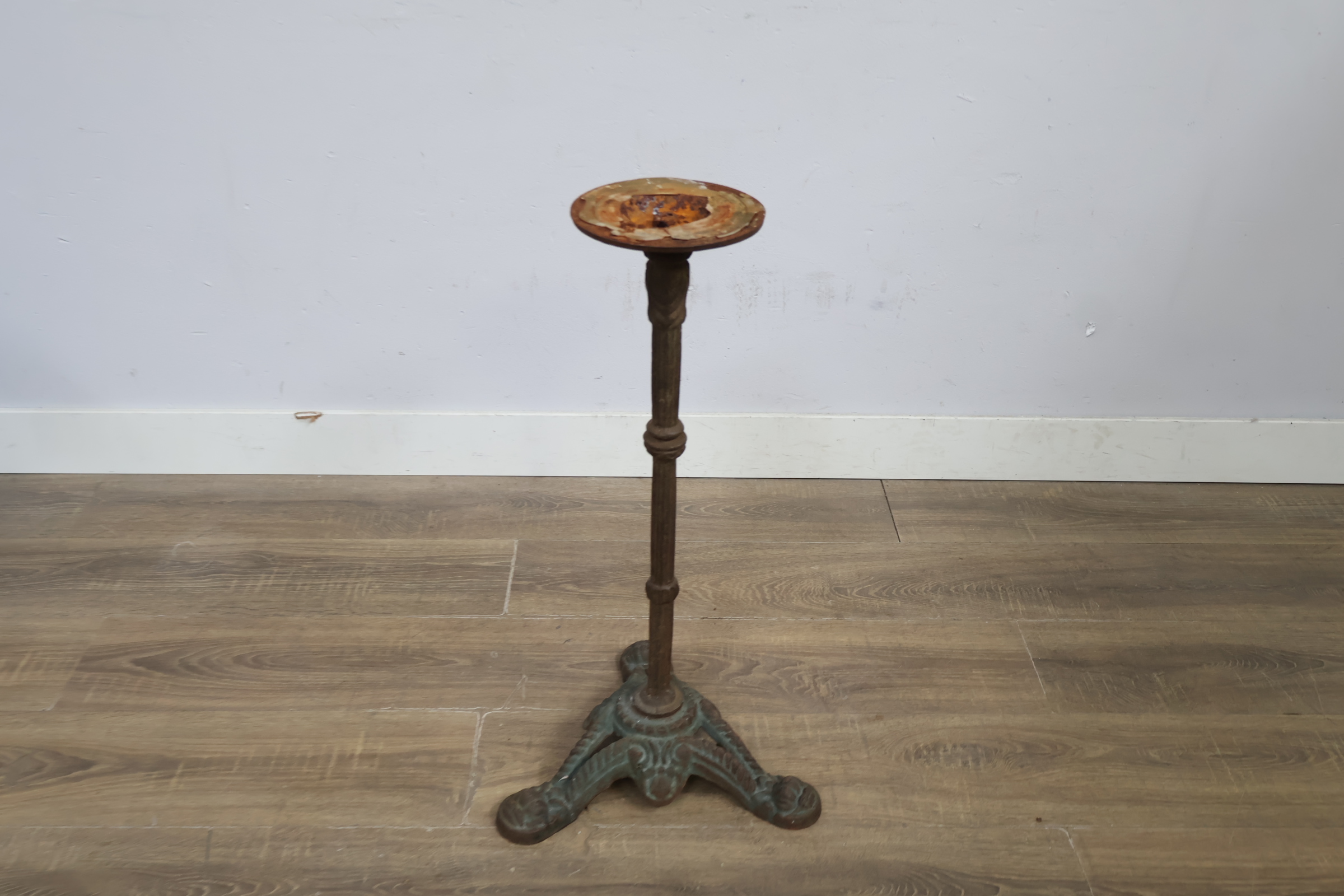 Gietijzeren Bistrotafel Voet – foto 4 – kavel bij GSD Auctions, Zoeterwoude