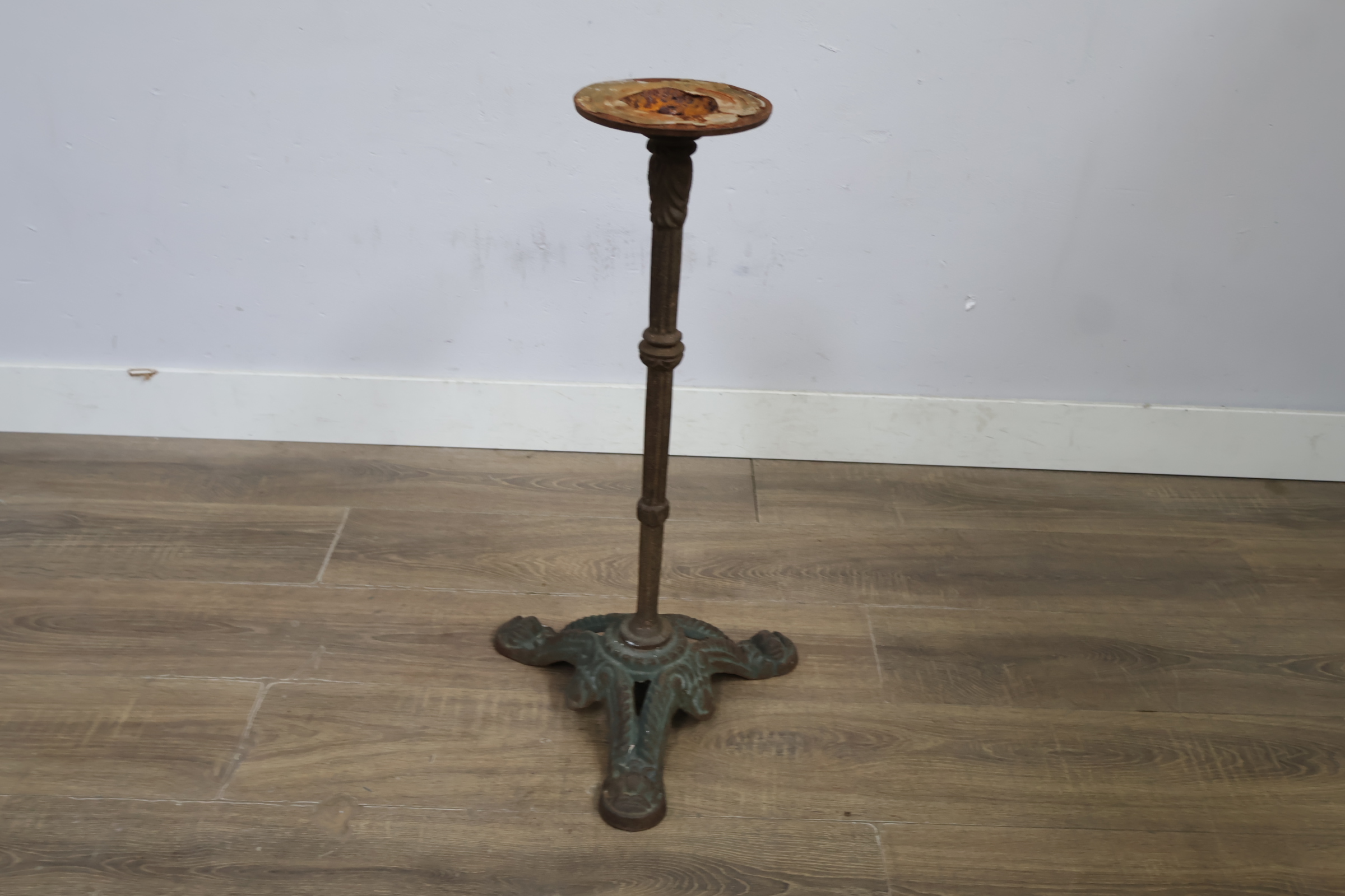 Gietijzeren Bistrotafel Voet – foto 5 – kavel bij GSD Auctions, Zoeterwoude