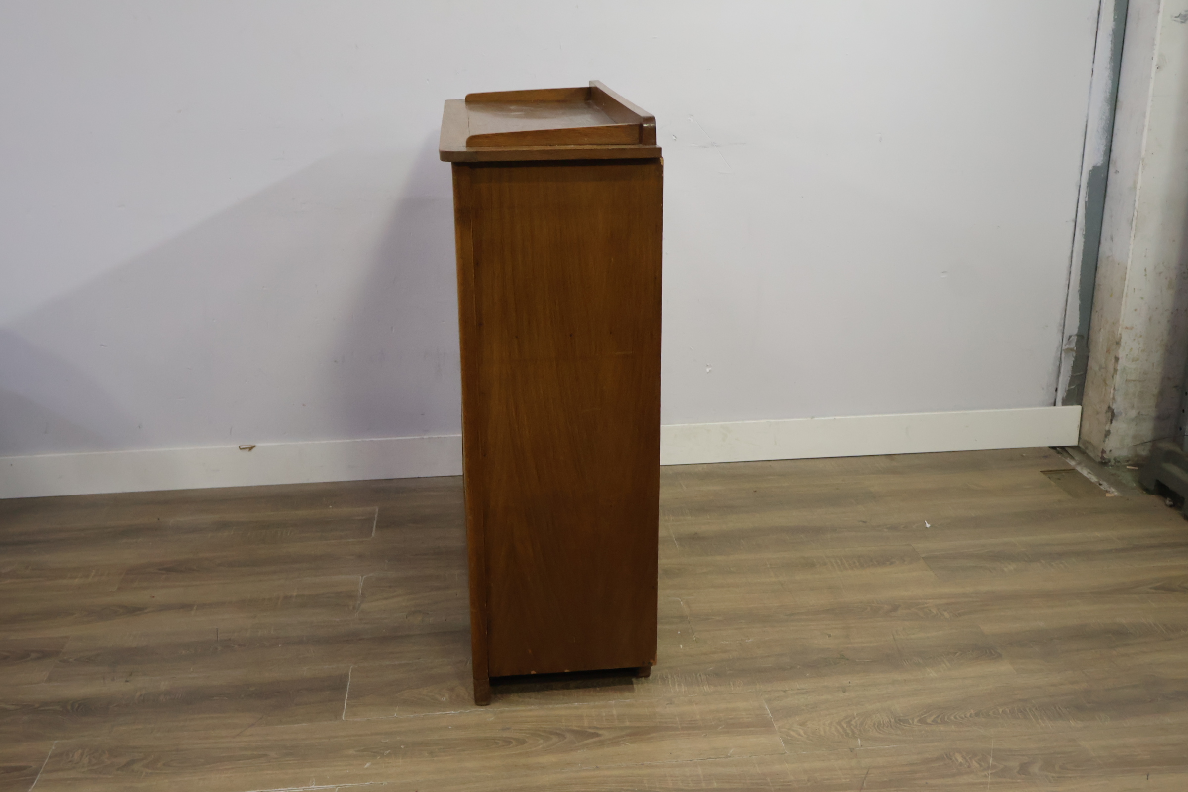 Art Deco kast, Vitinre boekenkast - Glazen Schuifdeuren – foto 7 – kavel bij GSD Auctions, Zoeterwoude