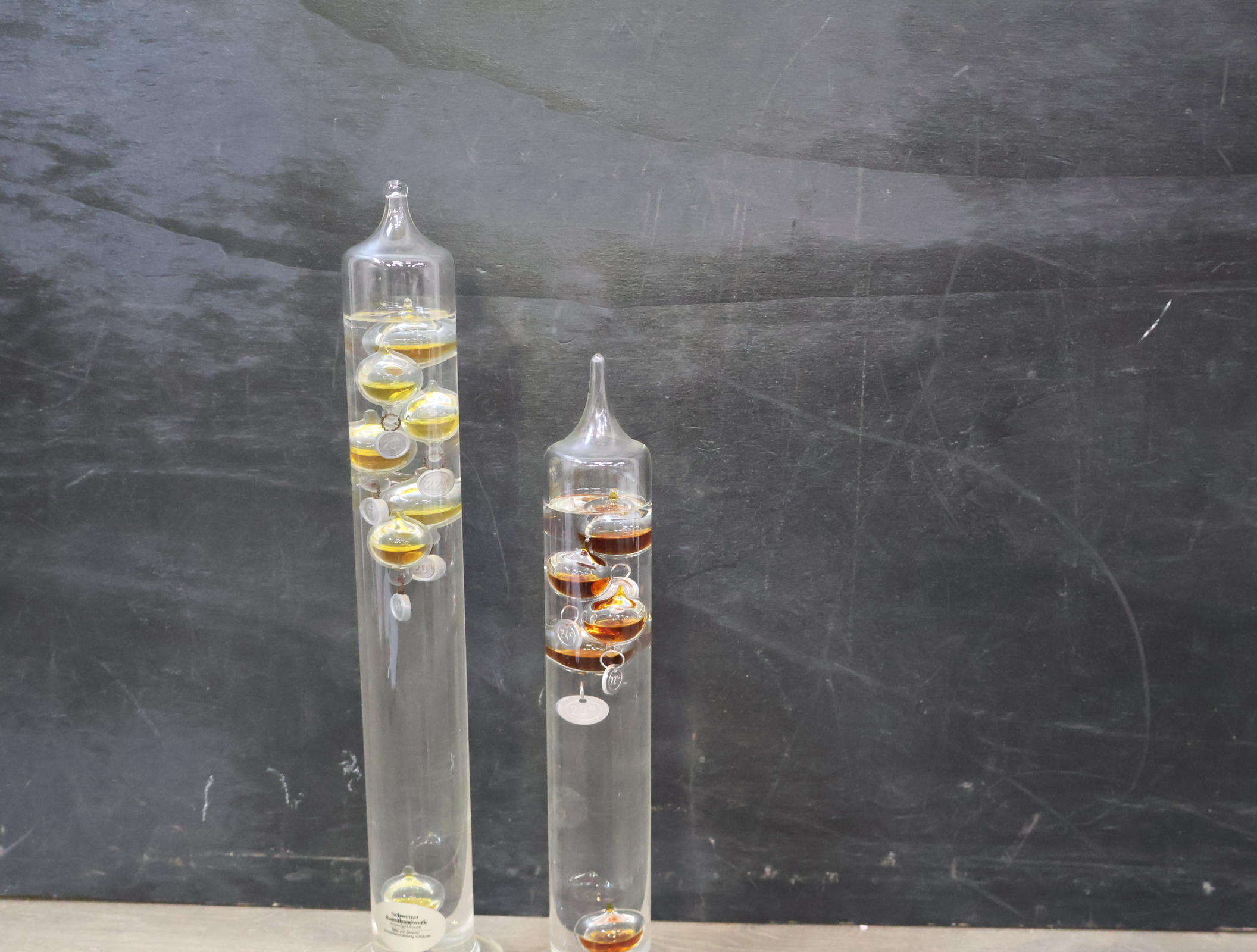 Set van twee Galileo thermometers – foto 4 – kavel bij GSD Auctions, Zoeterwoude