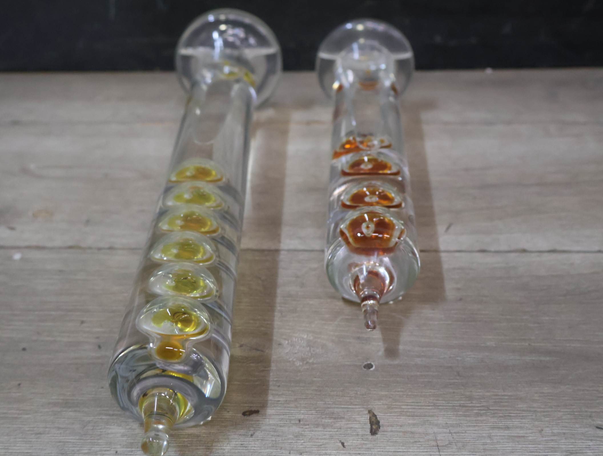 Set van twee Galileo thermometers – foto 12 – kavel bij GSD Auctions, Zoeterwoude