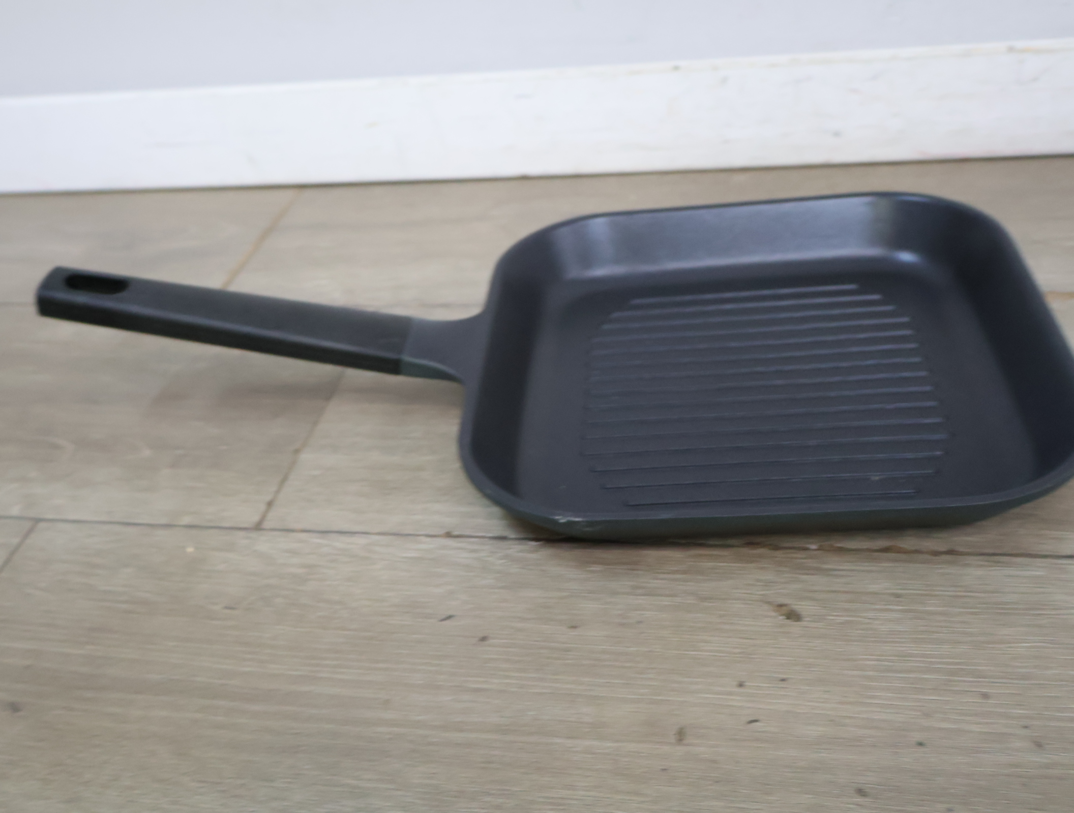 Montana Etagere met Sitram Grillpan – foto 10 – kavel bij GSD Auctions, Zoeterwoude