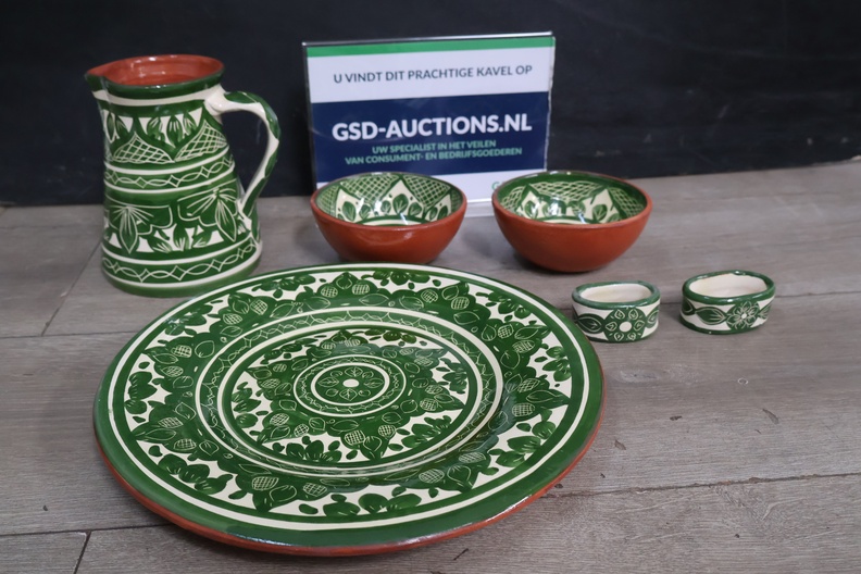 Groen aardewerk servies - Portugal – foto 2 – kavel bij GSD Auctions, Zoeterwoude