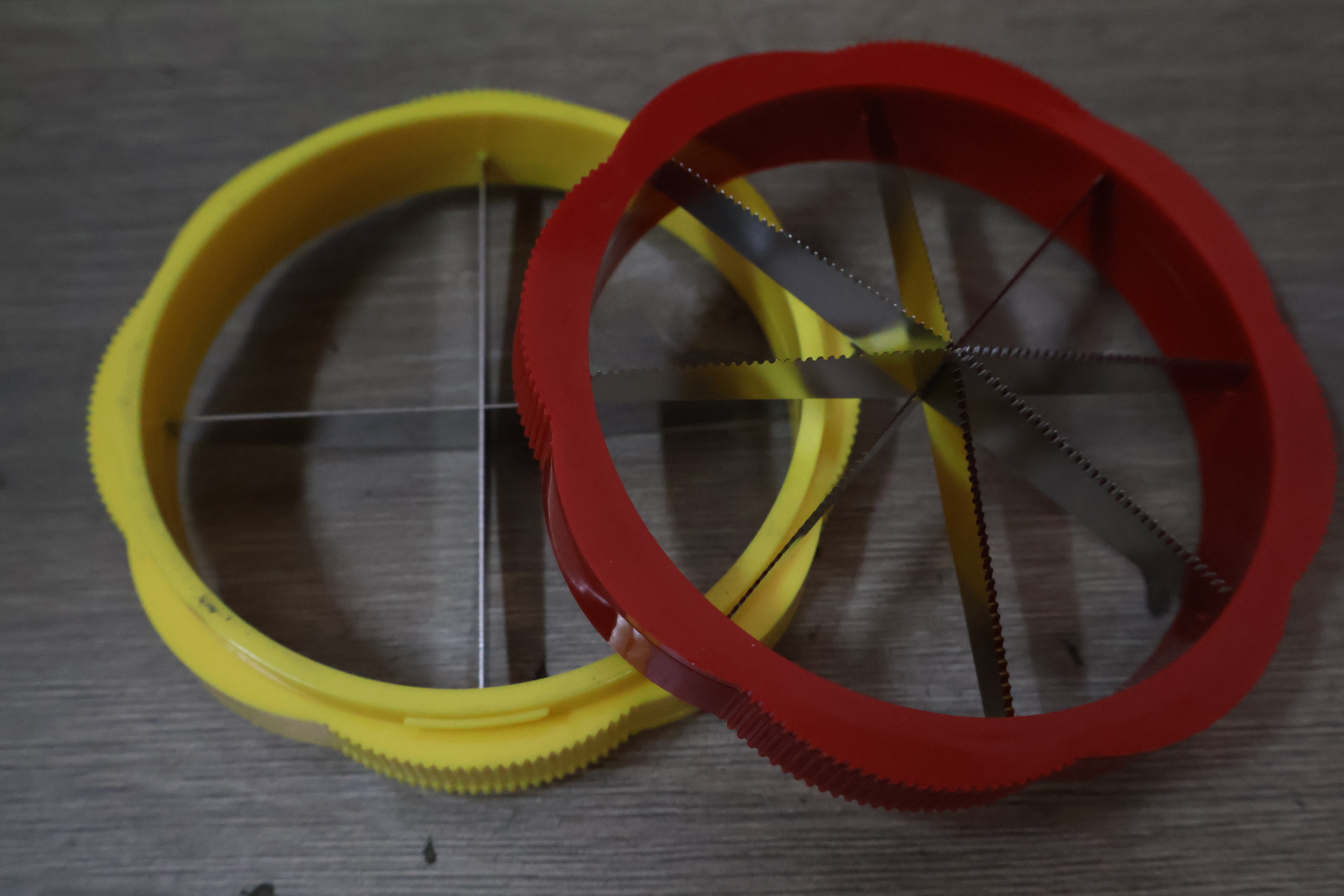 Ernesto Fruit & Vegetable Cutter met een glazen schaal' – foto 12 – kavel bij GSD Auctions, Zoeterwoude