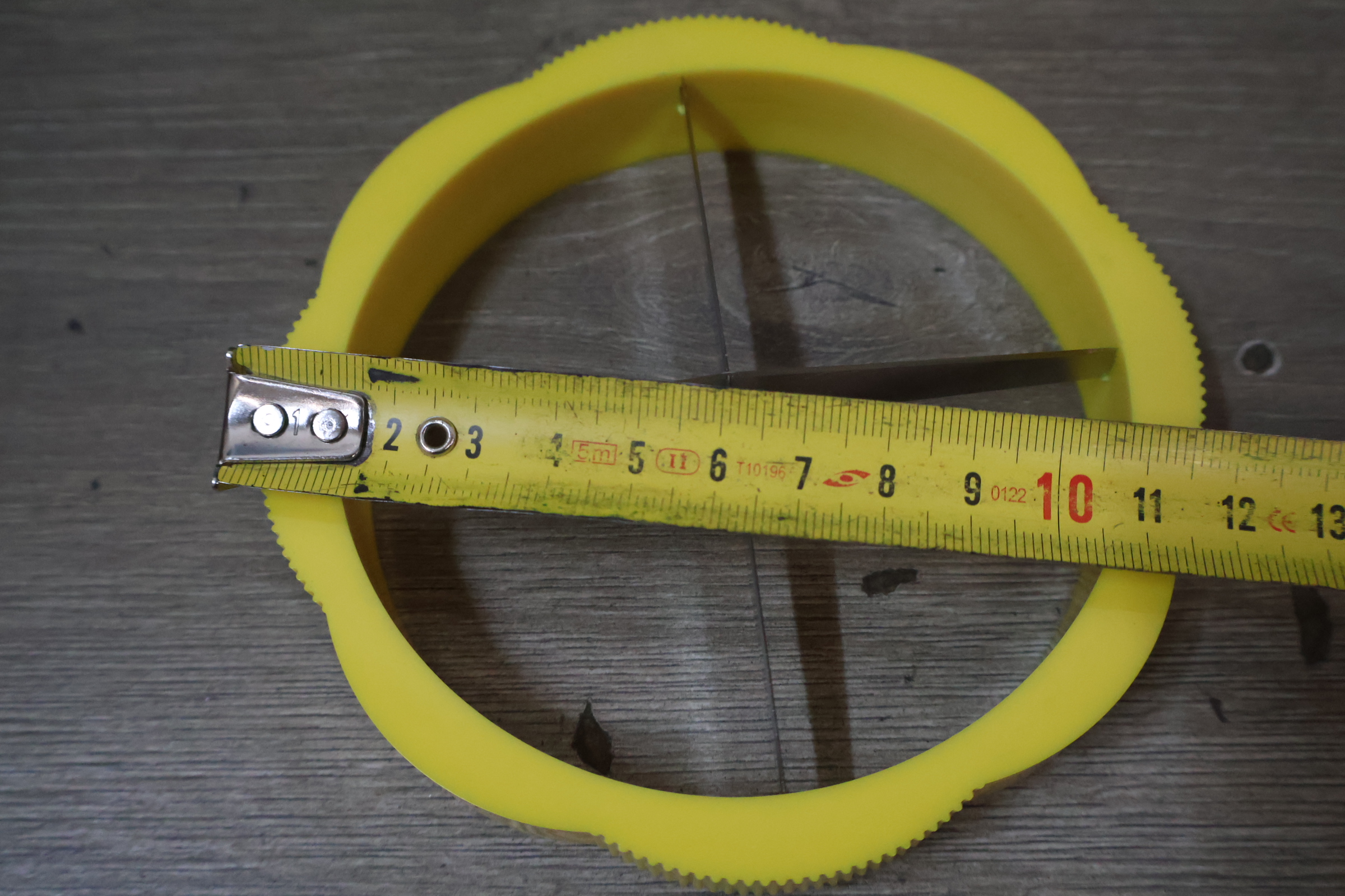 Ernesto Fruit & Vegetable Cutter met een glazen schaal' – foto 15 – kavel bij GSD Auctions, Zoeterwoude