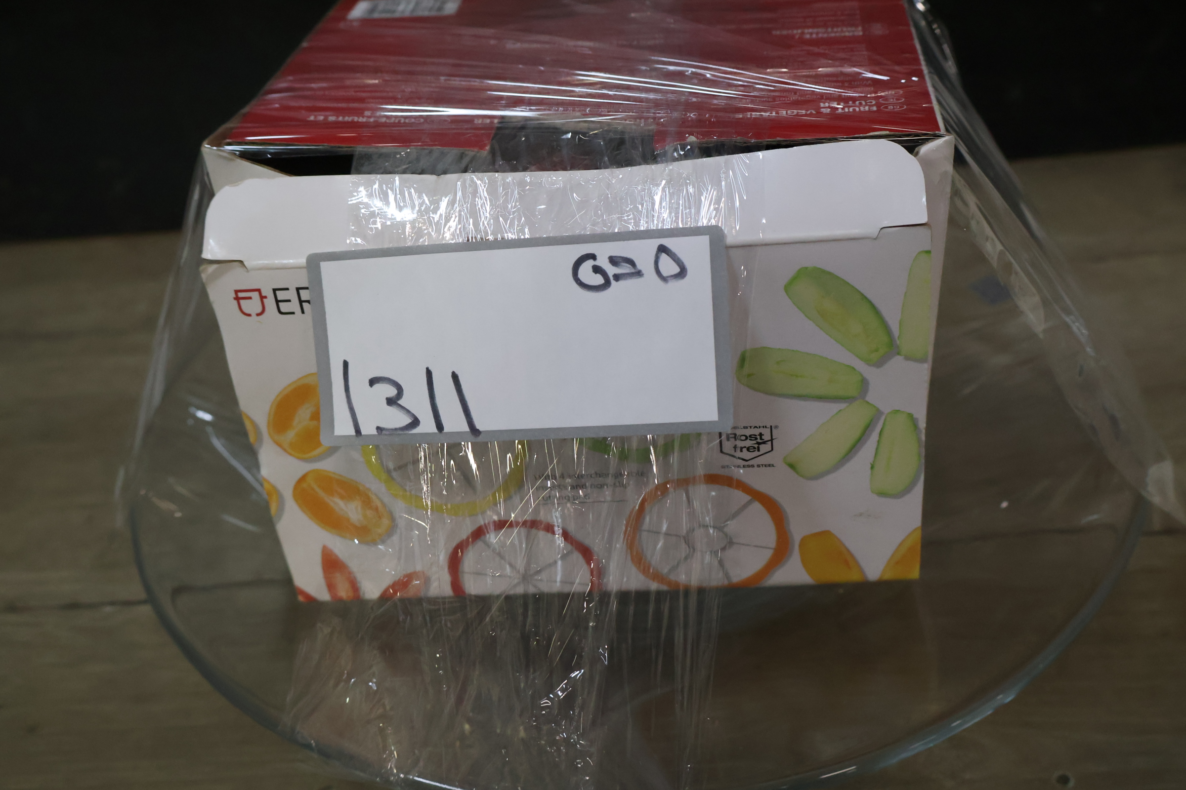 Ernesto Fruit & Vegetable Cutter met een glazen schaal' – foto 18 – kavel bij GSD Auctions, Zoeterwoude