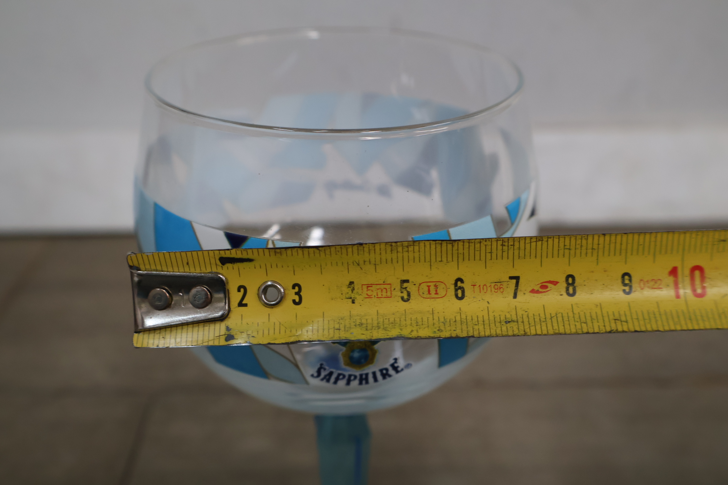 Set van 2 Bombay Sapphire glazen' – foto 13 – kavel bij GSD Auctions, Zoeterwoude