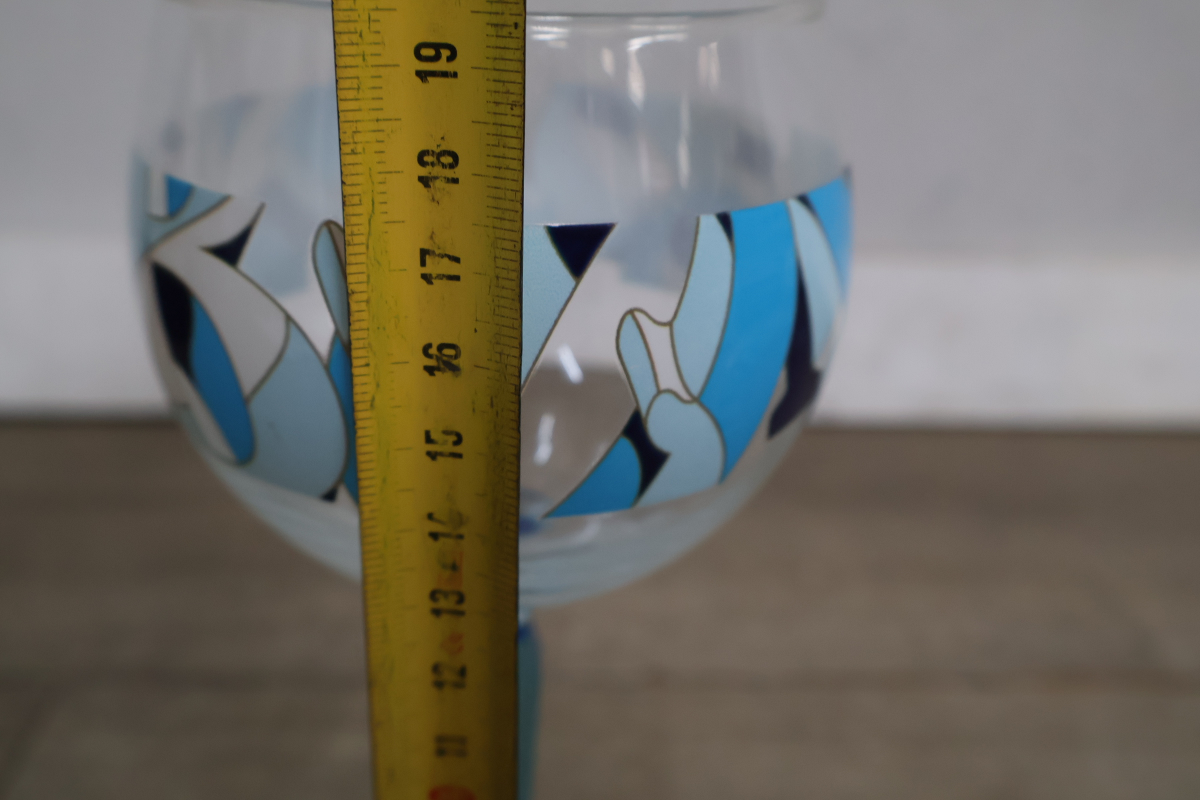 Set van 2 Bombay Sapphire glazen' – foto 14 – kavel bij GSD Auctions, Zoeterwoude