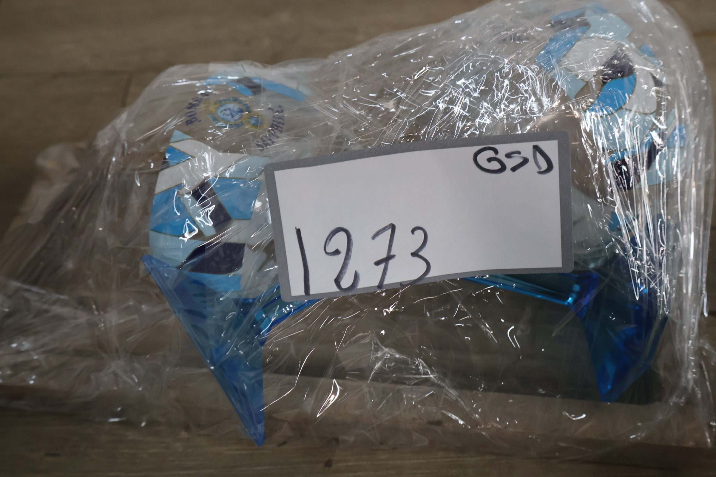 Set van 2 Bombay Sapphire glazen' – foto 16 – kavel bij GSD Auctions, Zoeterwoude