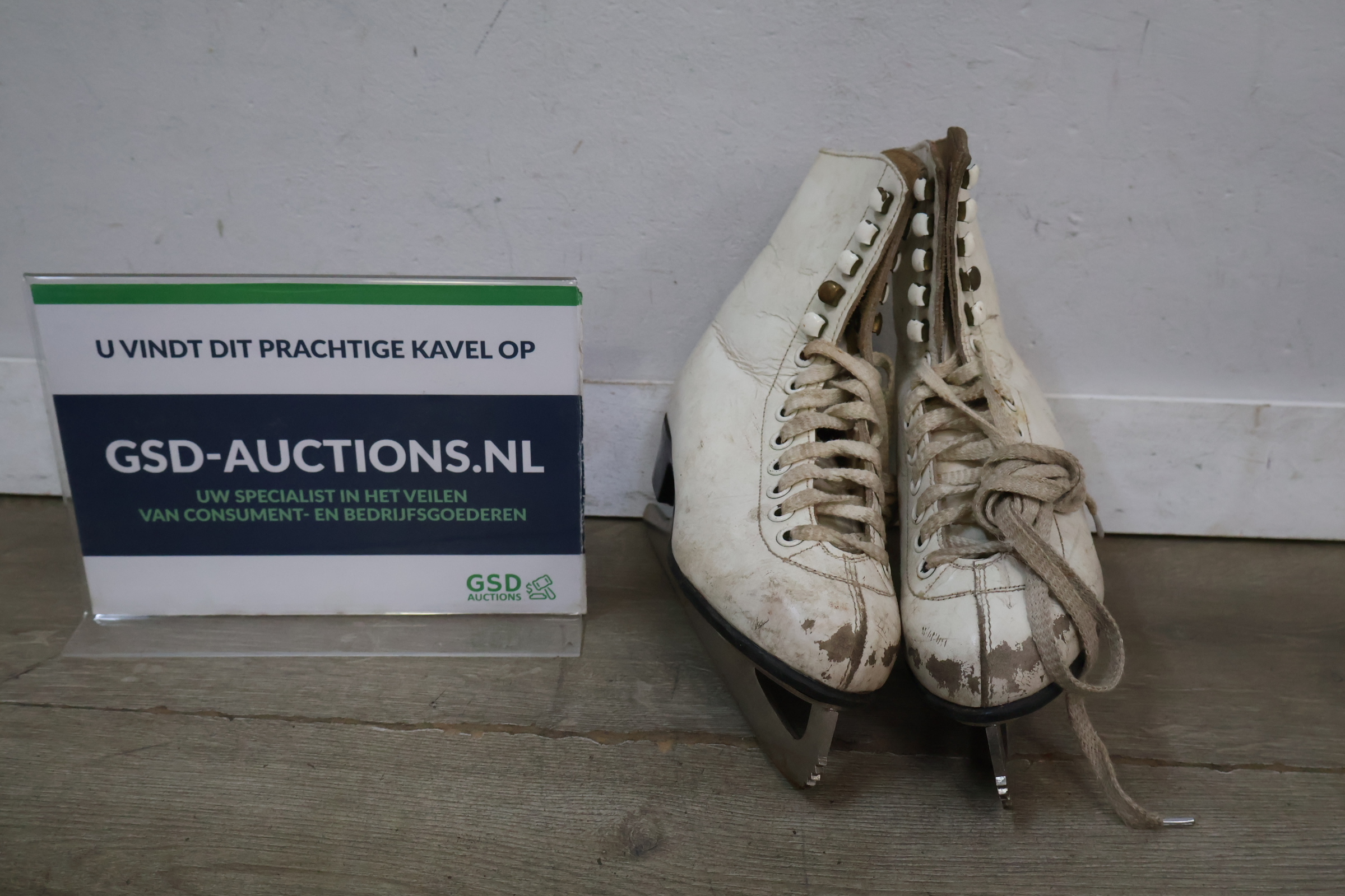 Kunstschaatsen Maat 31' – kavel bij GSD Auctions, Zoeterwoude