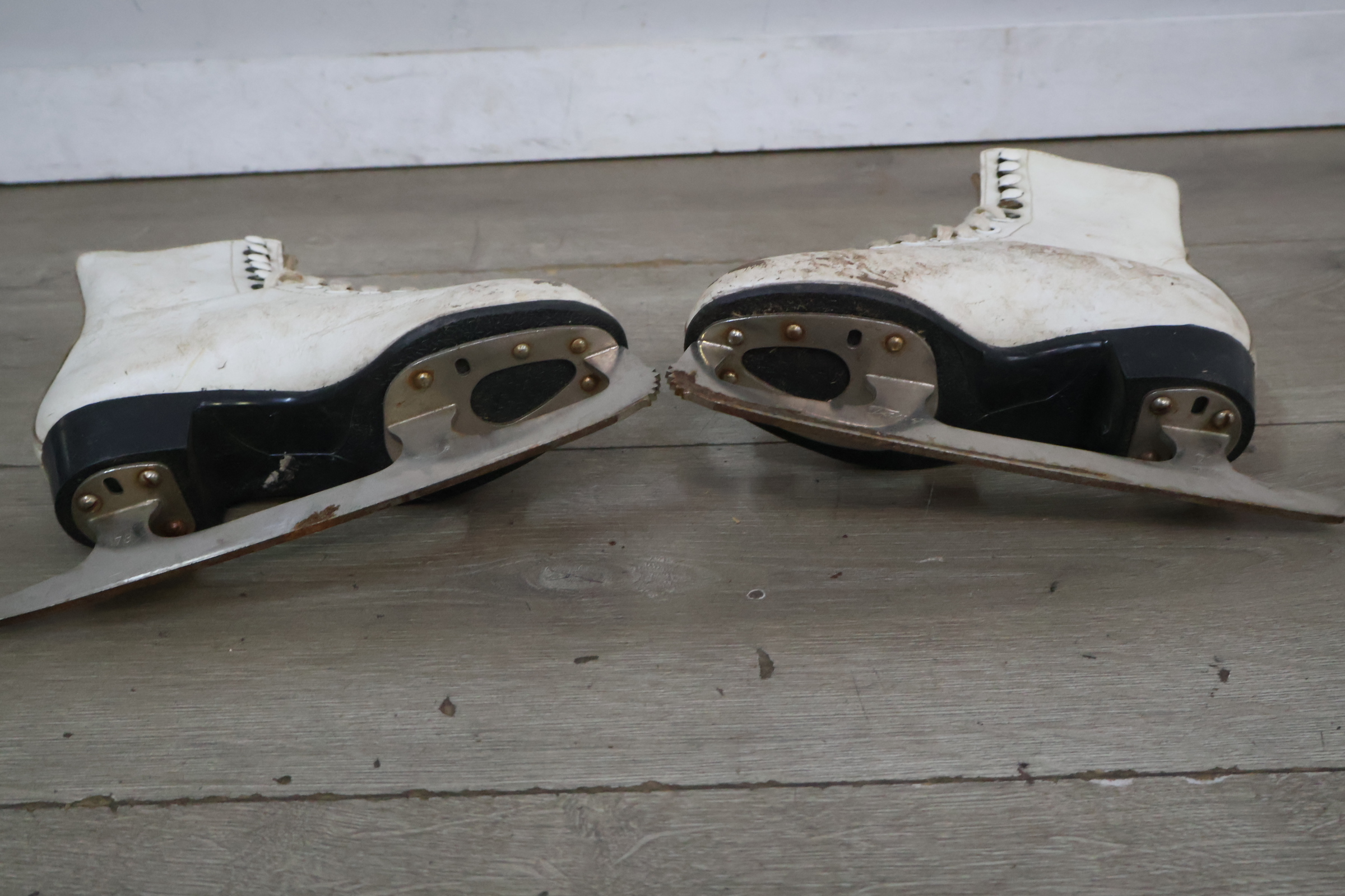 Kunstschaatsen Maat 31' – foto 11 – kavel bij GSD Auctions, Zoeterwoude