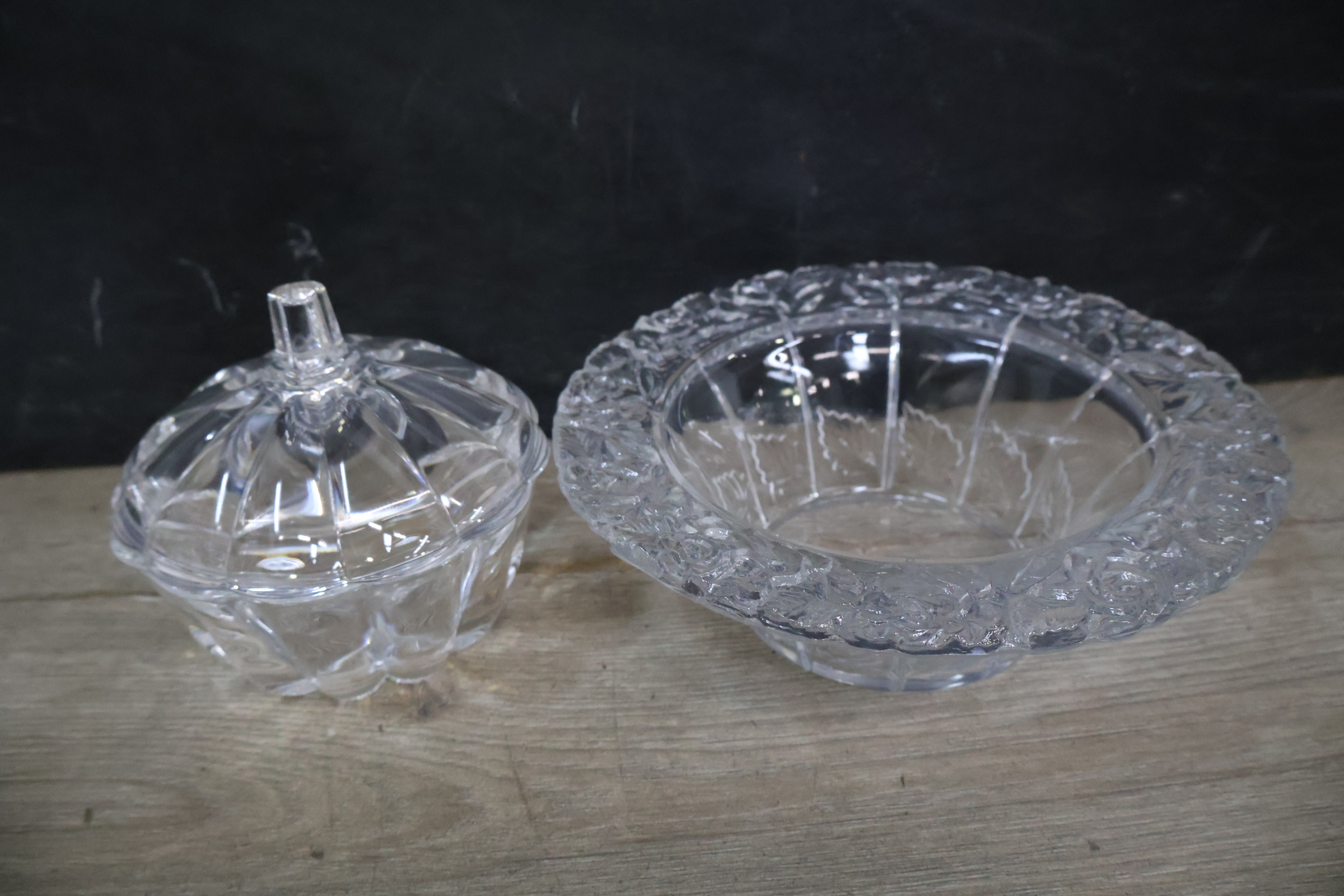Set geslepen kristallen sierkommen en schalen' – foto 12 – kavel bij GSD Auctions, Zoeterwoude