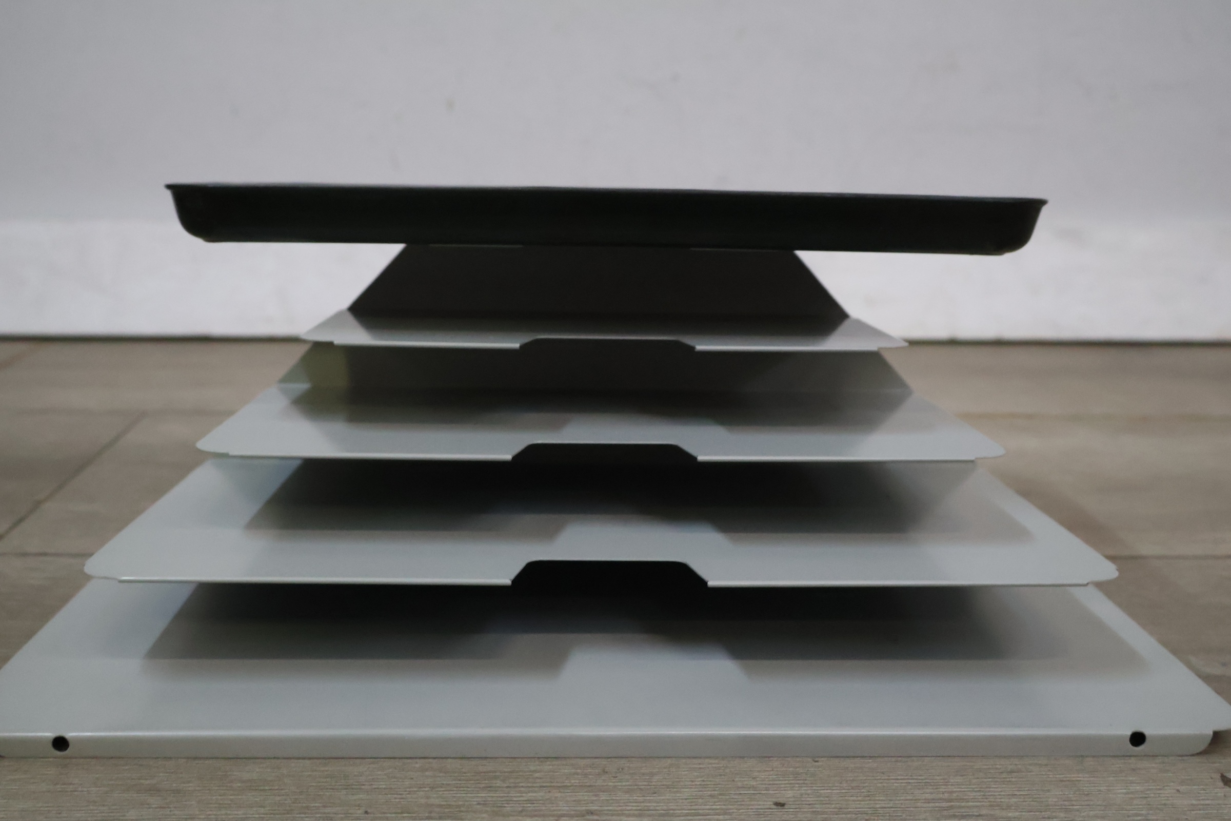 Metalen organizer' – foto 5 – kavel bij GSD Auctions, Zoeterwoude