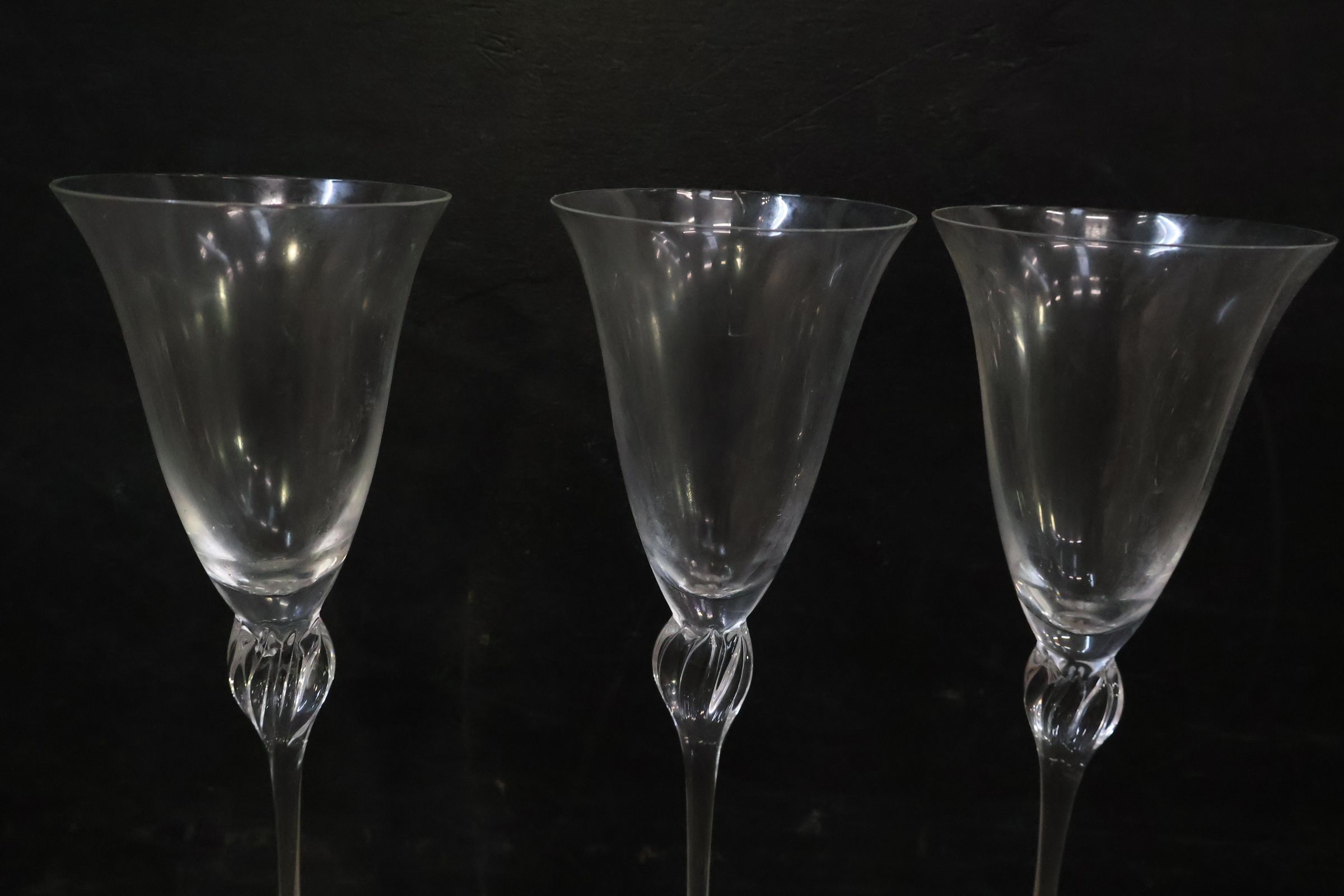 Glazen karaf met 5 bijpassende glazen' – foto 9 – kavel bij GSD Auctions, Zoeterwoude
