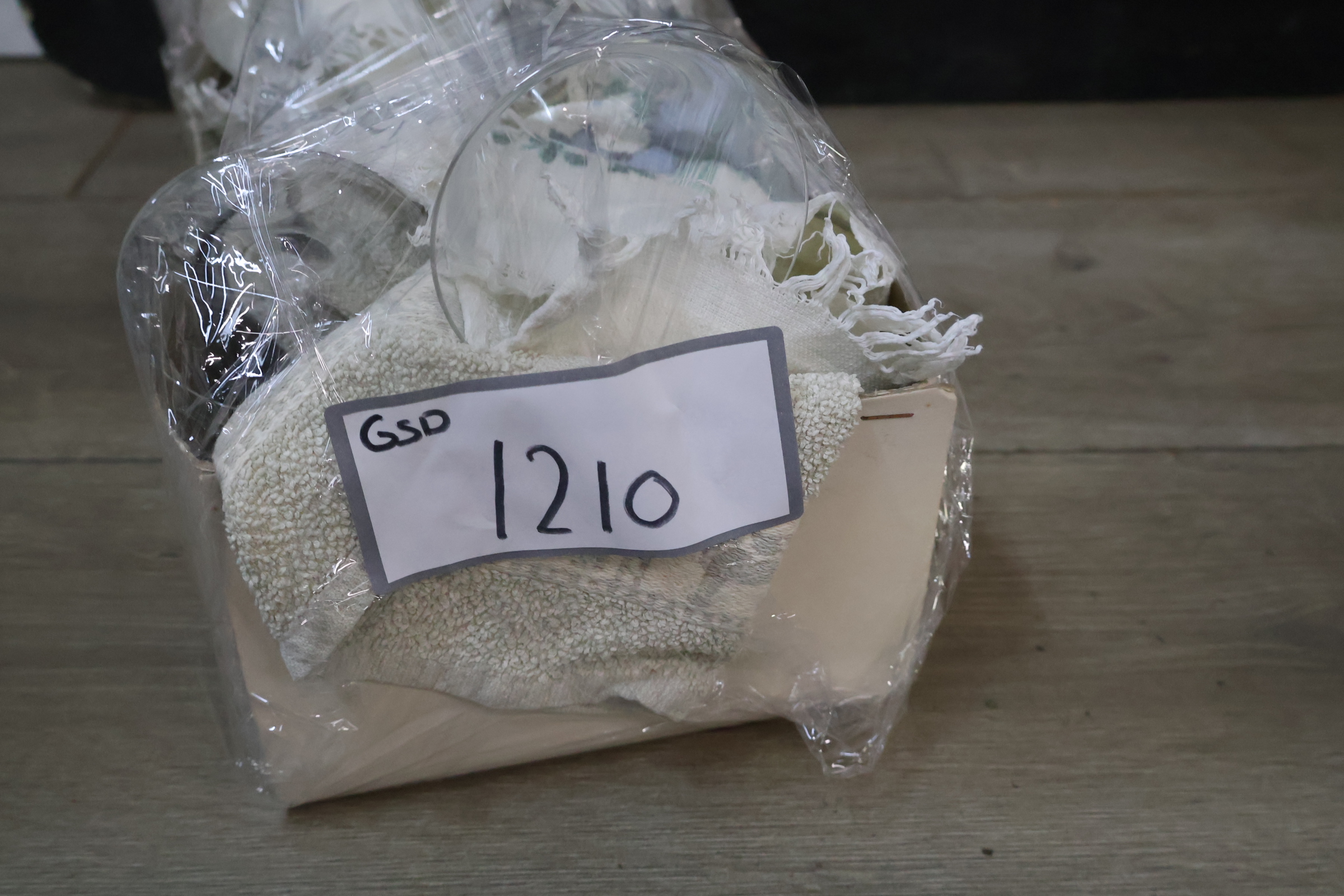 Glazen karaf met 5 bijpassende glazen' – foto 21 – kavel bij GSD Auctions, Zoeterwoude