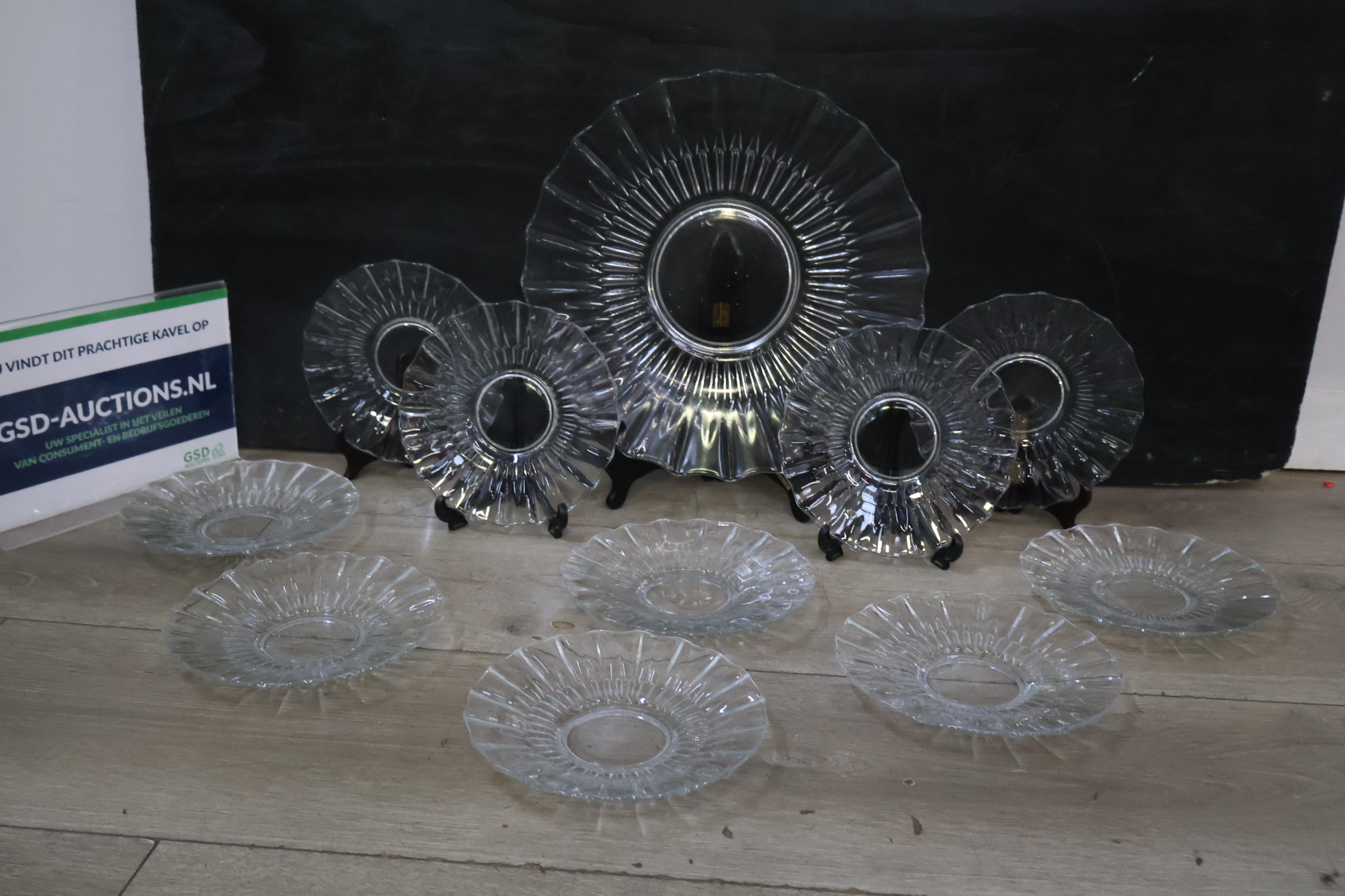 Set kristallen Gebaksschalen' – kavel bij GSD Auctions, Zoeterwoude