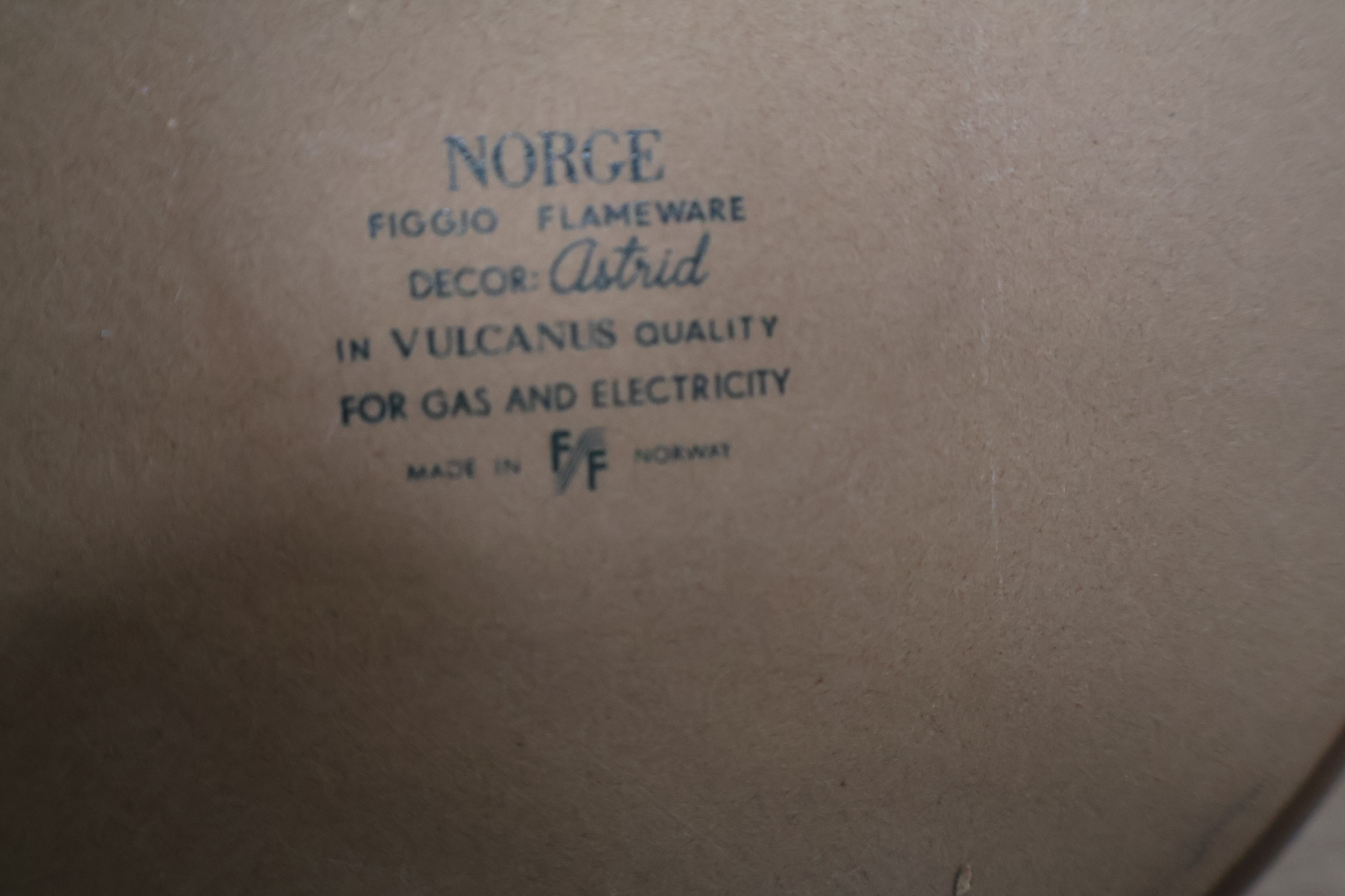 Vintage Figgjo Flint Flameware ovenschaaltje' – foto 9 – kavel bij GSD Auctions, Zoeterwoude