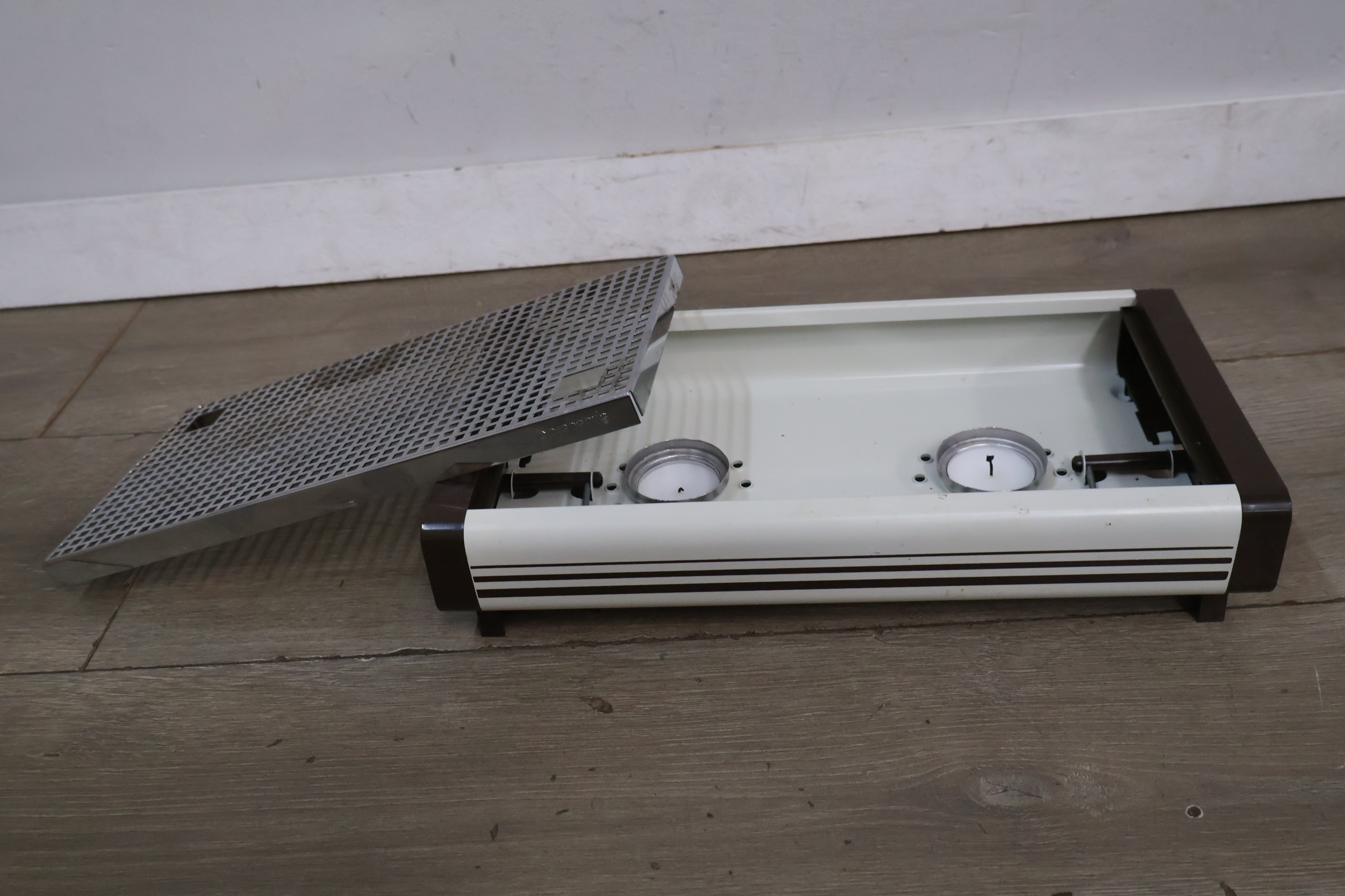 Brabantia schotelwarmer' – foto 7 – kavel bij GSD Auctions, Zoeterwoude