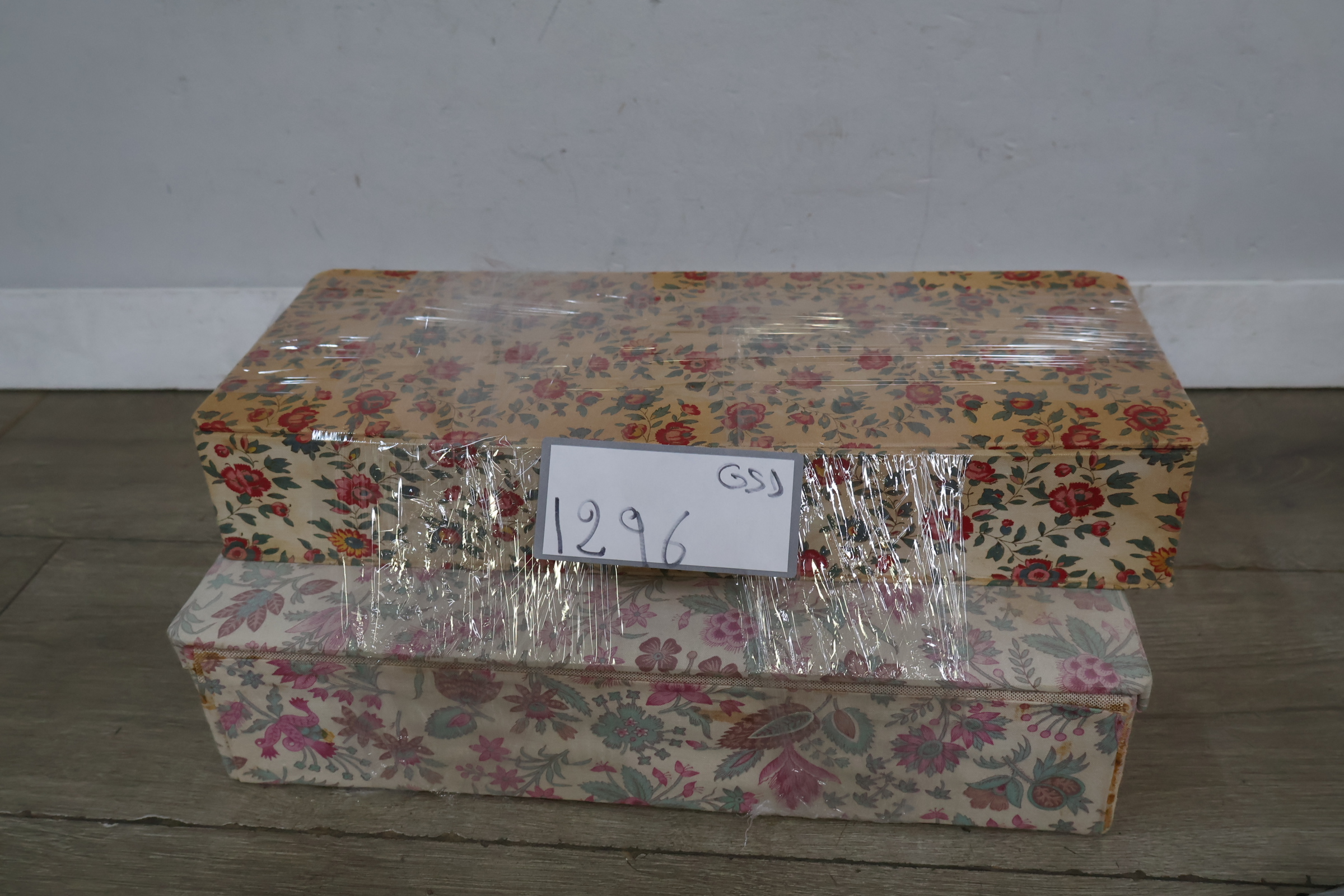 Set van drie decoratieve dozens met bloemmotief' – foto 18 – kavel bij GSD Auctions, Zoeterwoude